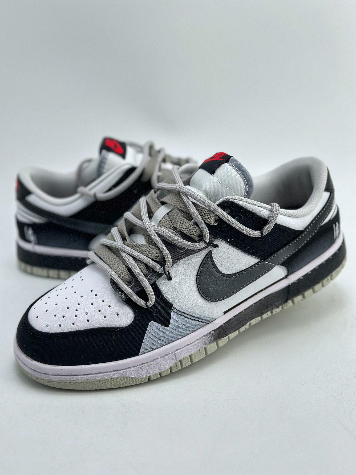 200 NIKE SB Dunk Low 纵身入山海 黑灰 DV0827-100