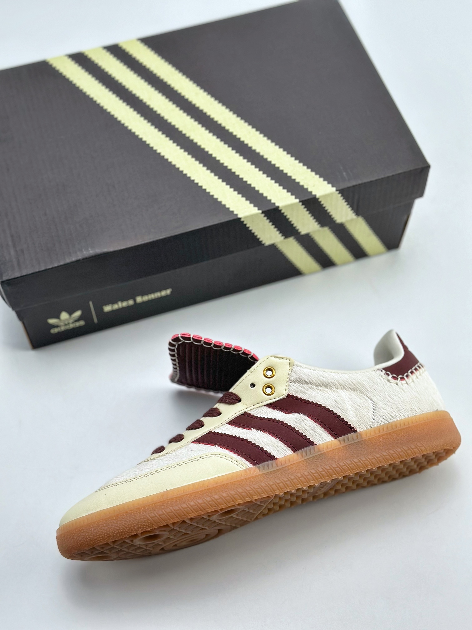 190 adidas originals Samba OG x Wales Bonner 此款 IE0586