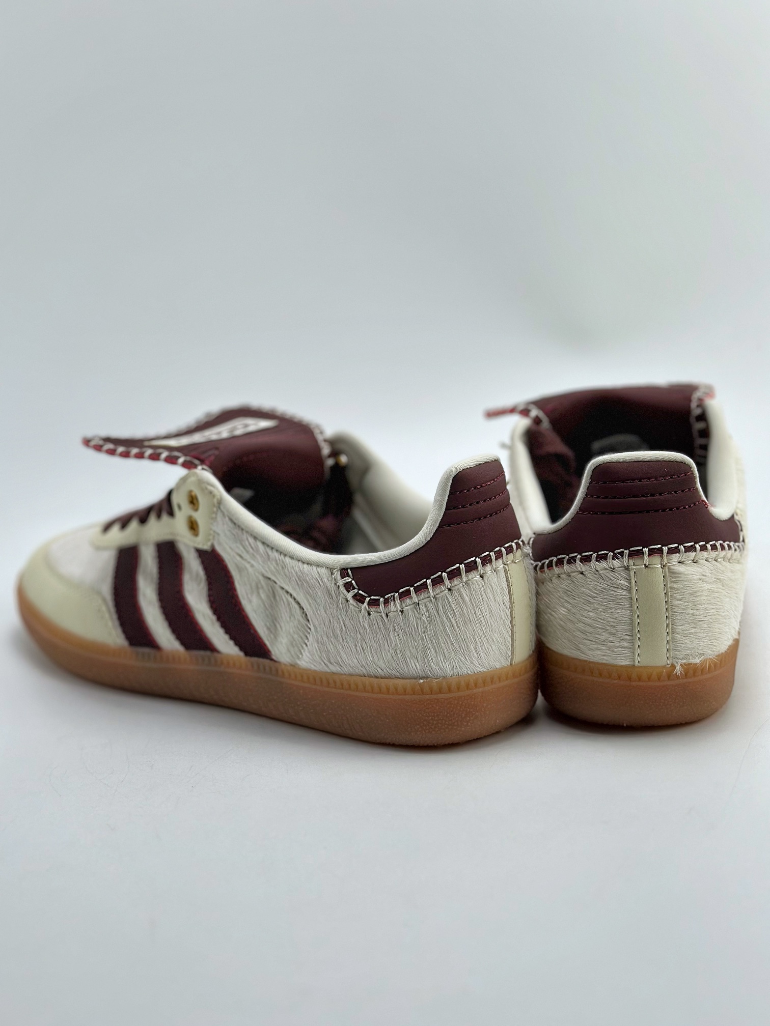 190 adidas originals Samba OG x Wales Bonner 此款 IE0586