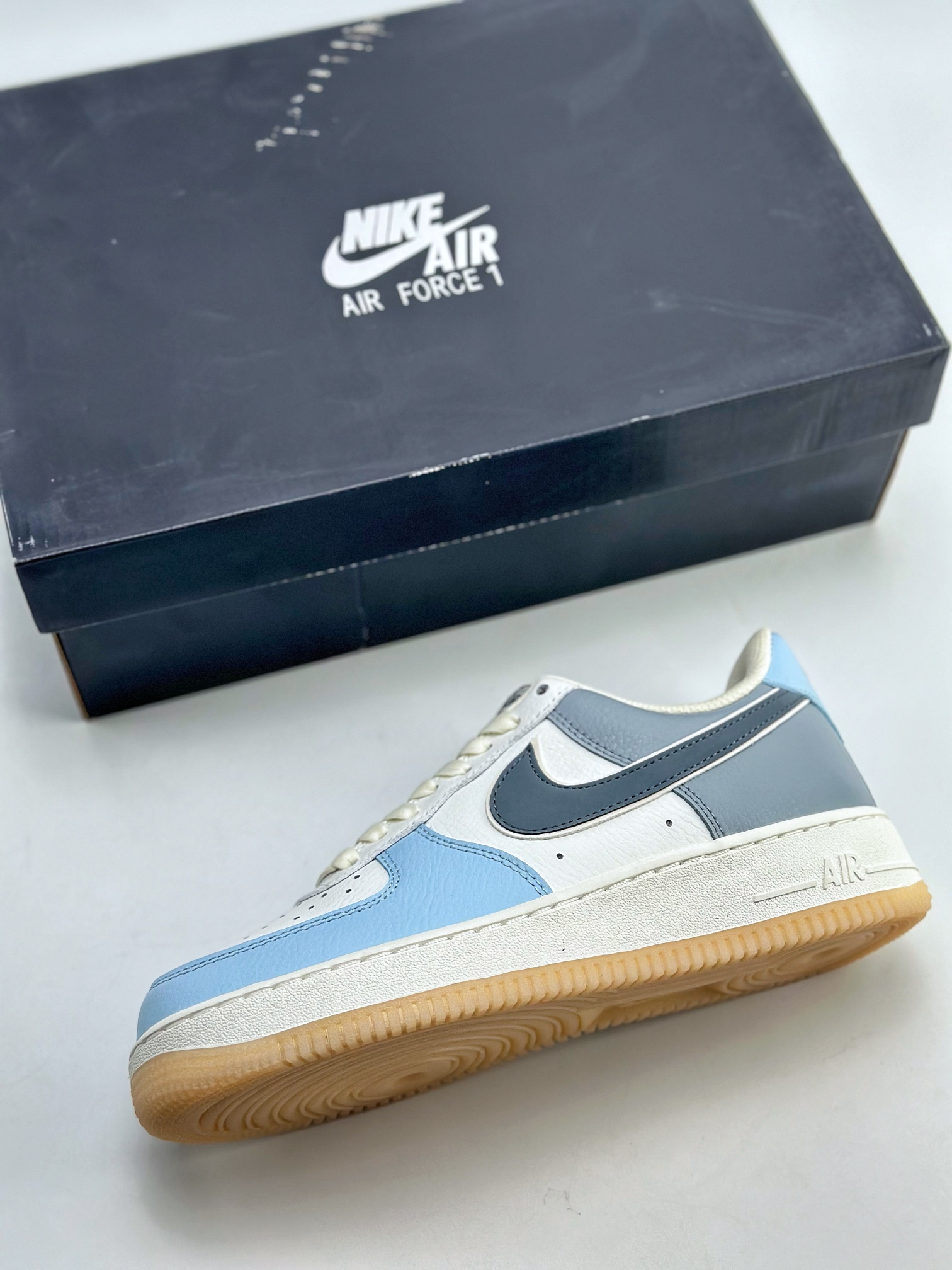 Nike Air Force 1 Low 07 Light Blue Grey AA1366-401