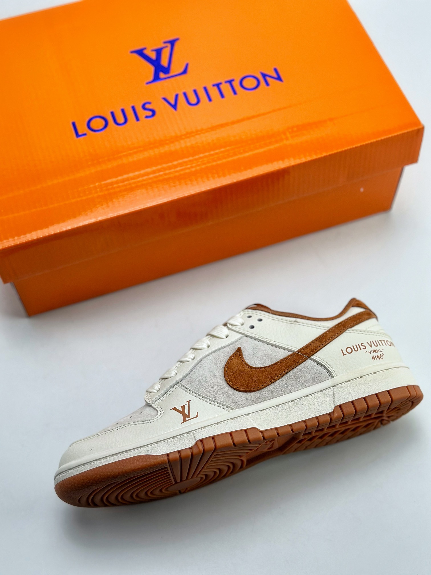 280 Nike SB Dunk Low Louis Vuitton 白灰棕LV印花 FC1688-166