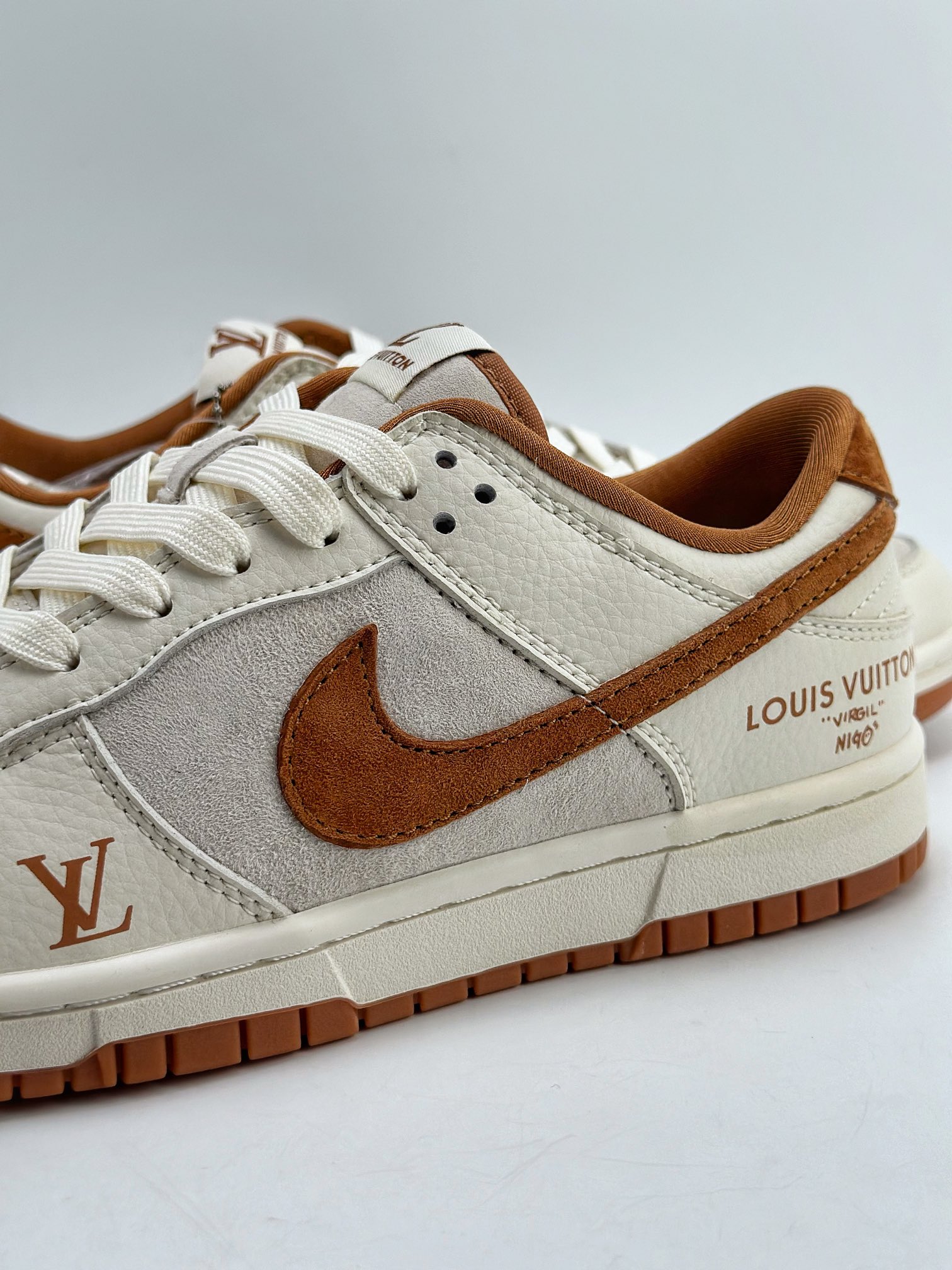 280 Nike SB Dunk Low Louis Vuitton 白灰棕LV印花 FC1688-166