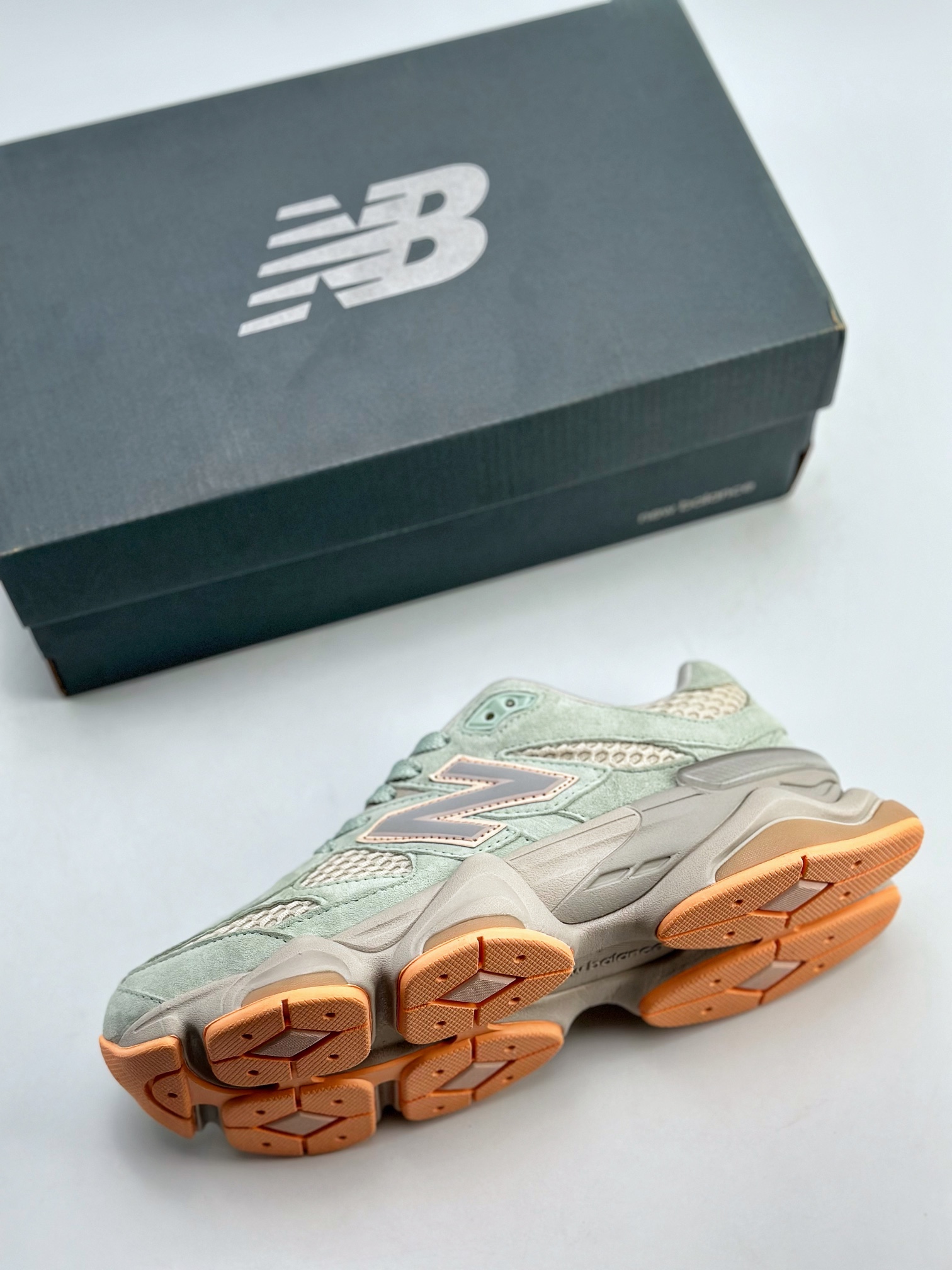 220 Joe Freshgoods x New Balance 版本 NB9060 联名款 复古休闲运动慢跑鞋 U9060WA1HD