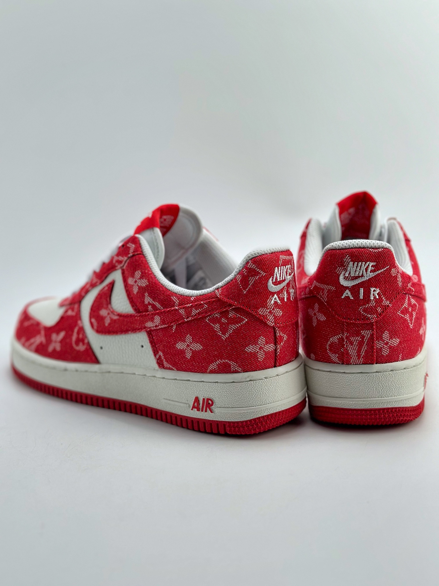 240 Nike Air Force 1 Low 07 x Louis Vuitton 印花牛仔