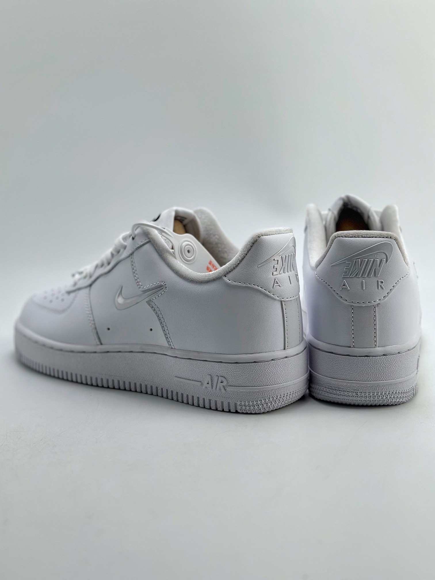 200 Nike Air Force 1 Low 07 小勾纯白 FB8251-100