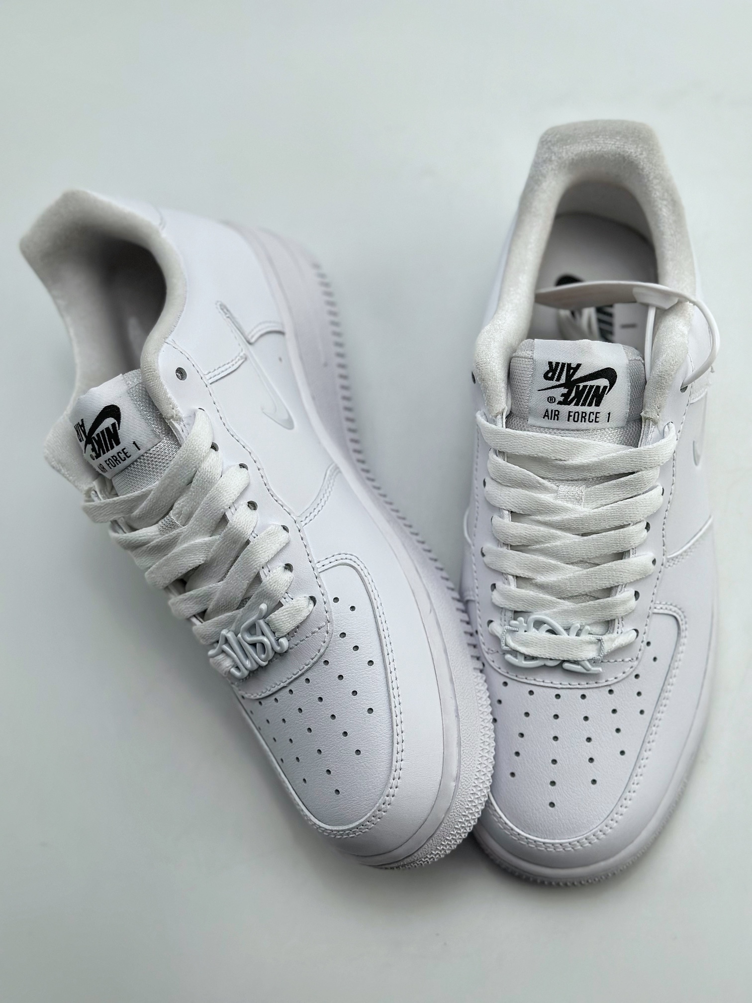 200 Nike Air Force 1 Low 07 小勾纯白 FB8251-100