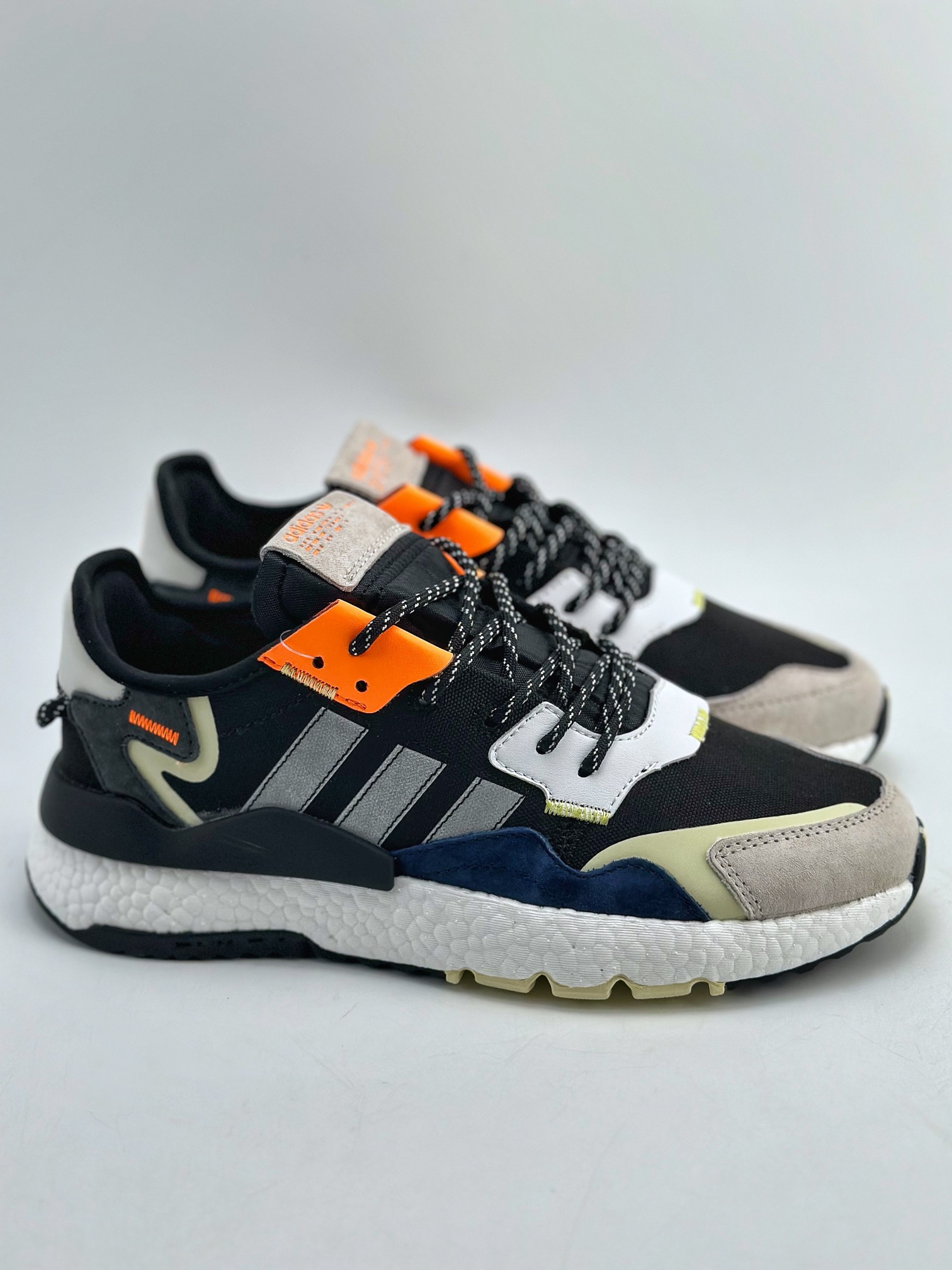 180 Adidas   Nite Jogger 2019 Boost 三叶草 联名夜行者复古跑鞋 IE1928