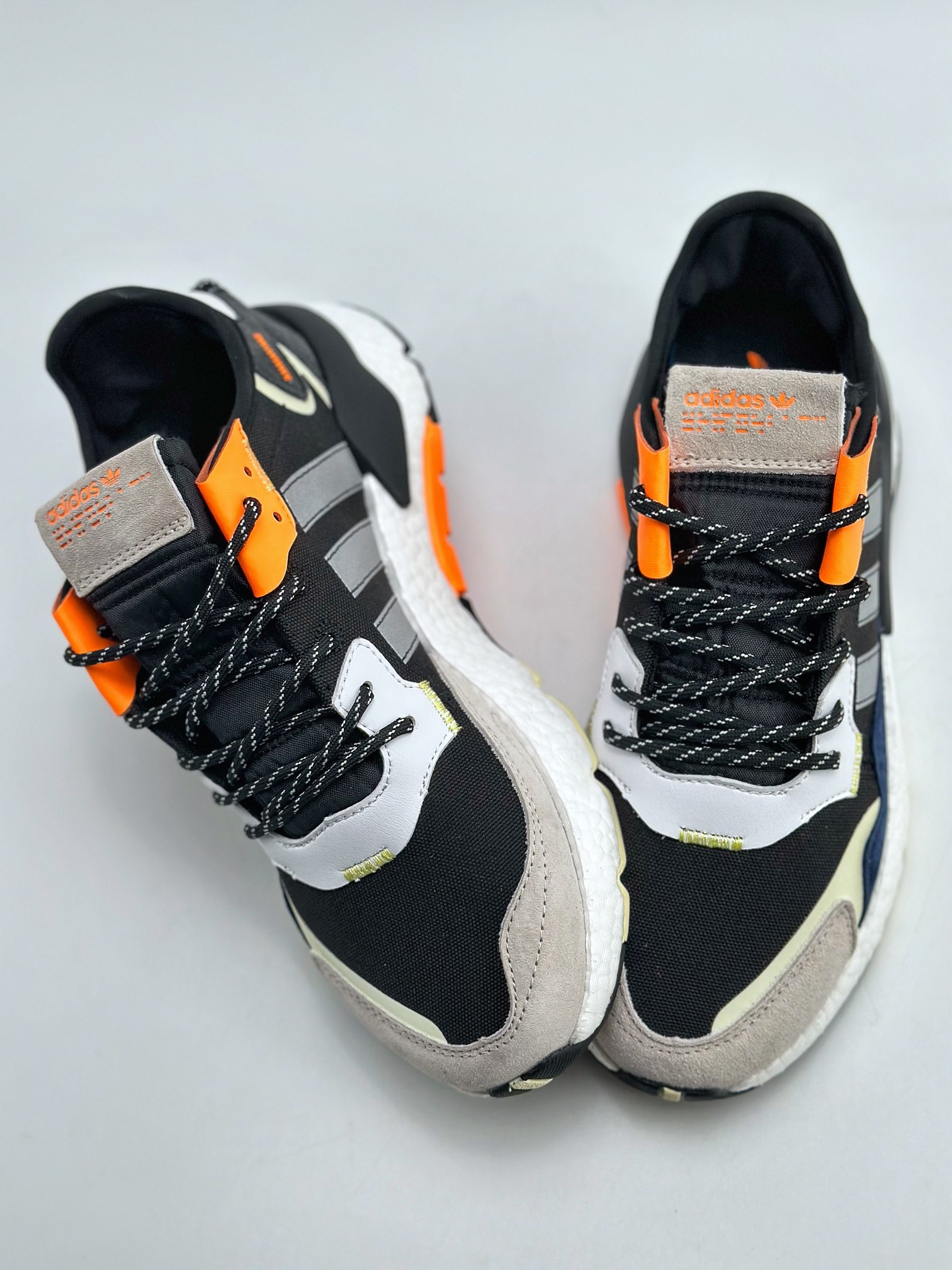 180 Adidas   Nite Jogger 2019 Boost 三叶草 联名夜行者复古跑鞋 IE1928