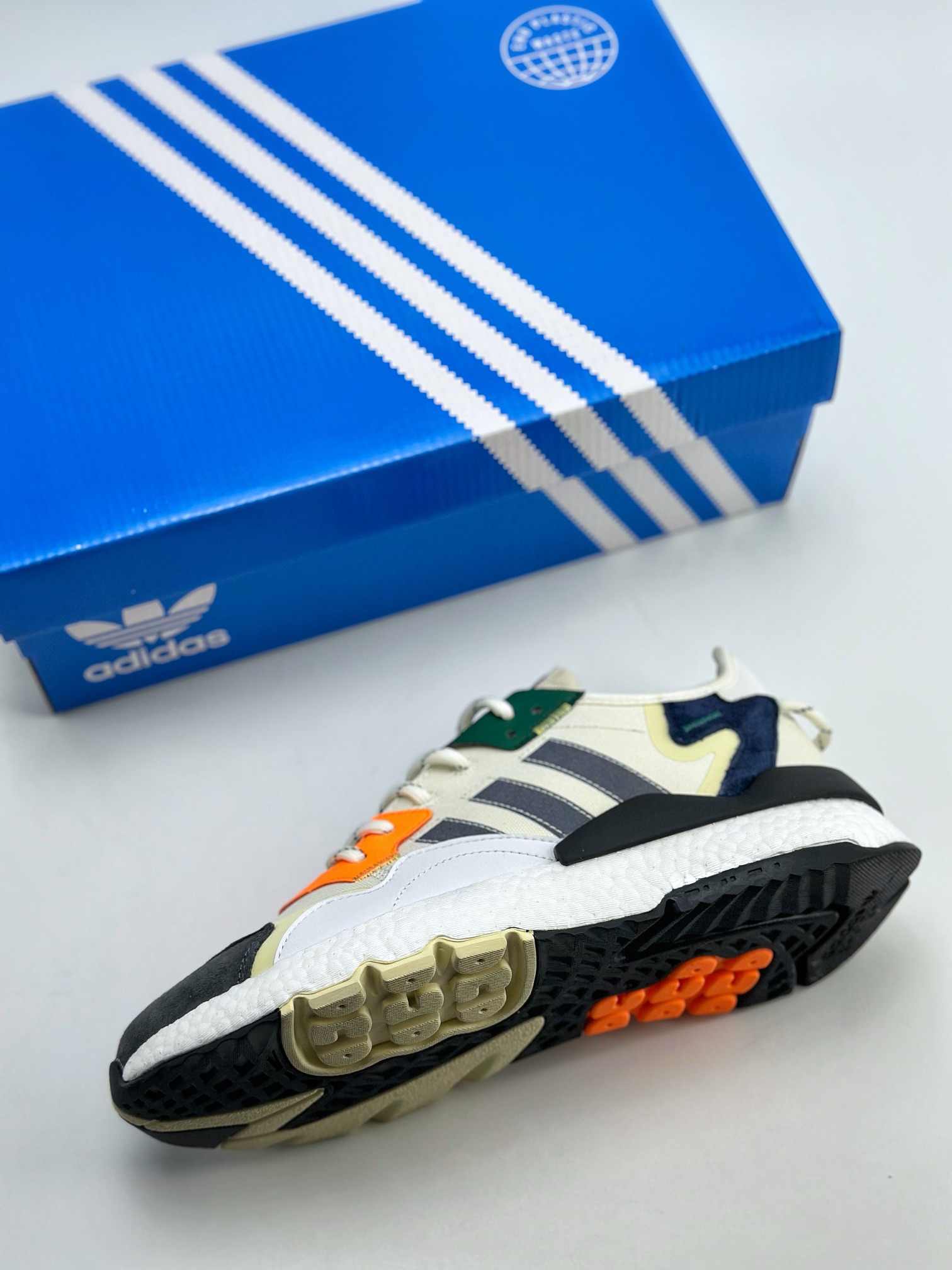 180 Adidas   Nite Jogger 2019 Boost 三叶草 联名夜行者 复古跑鞋 IE1929