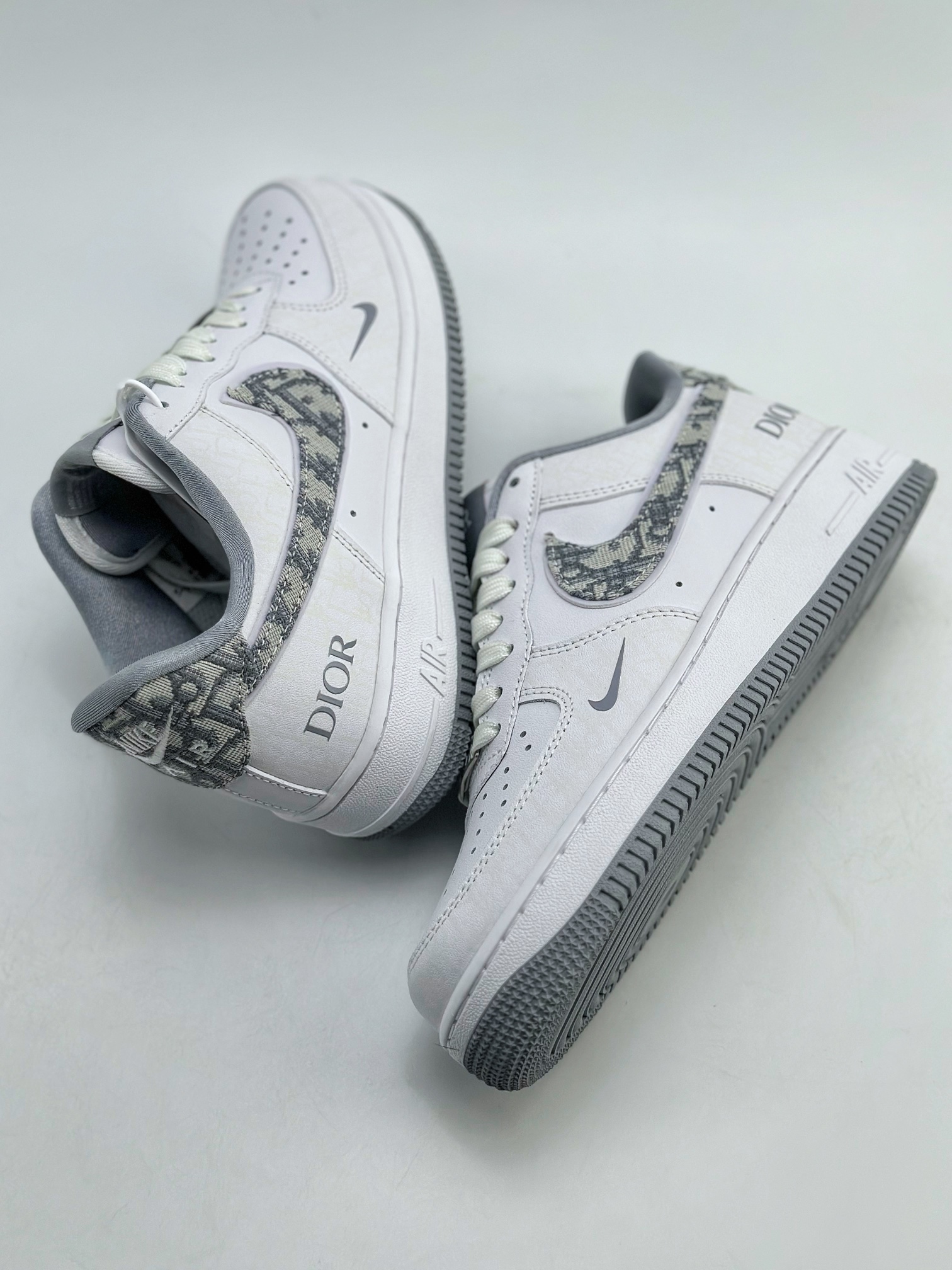 240 Nike Air Force 1 Low 07 x Dior 联名印花 DR6239-836