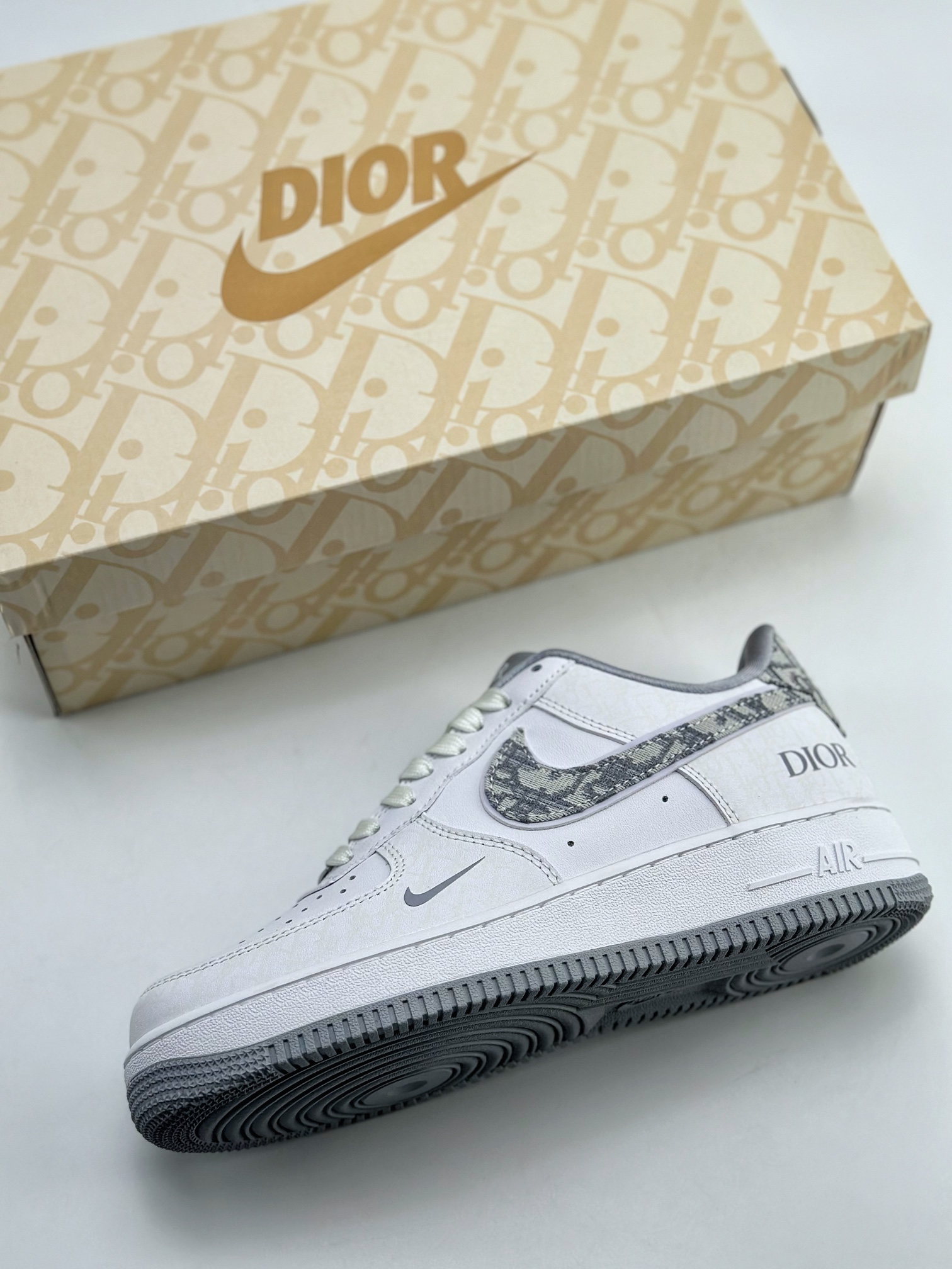 240 Nike Air Force 1 Low 07 x Dior 联名印花 DR6239-836