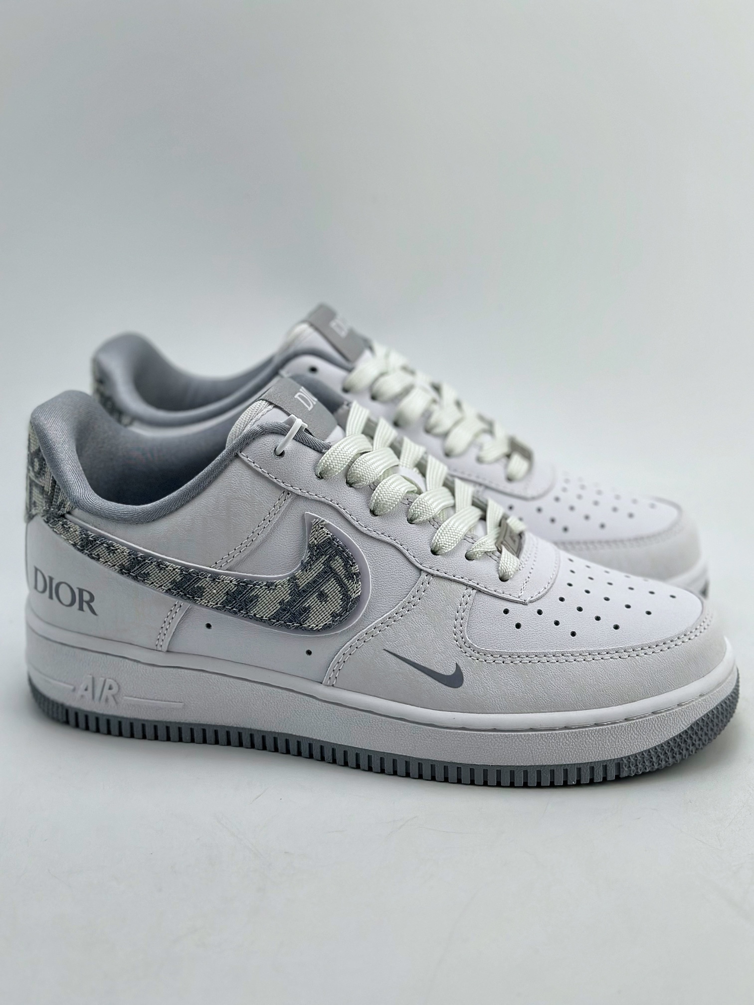 240 Nike Air Force 1 Low 07 x Dior 联名印花 DR6239-836