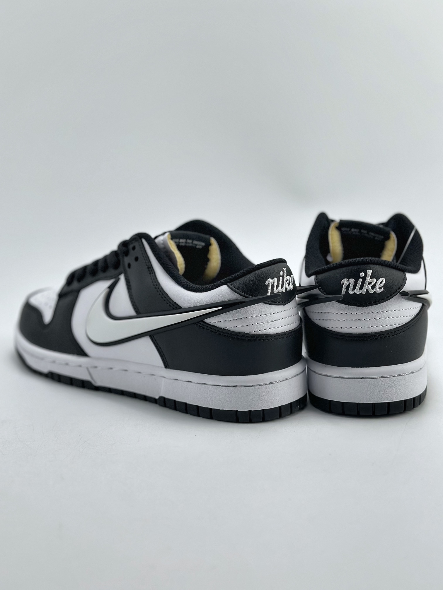 300 Nike Air Force 1 Low 07 飞翼熊猫 JD1828-310