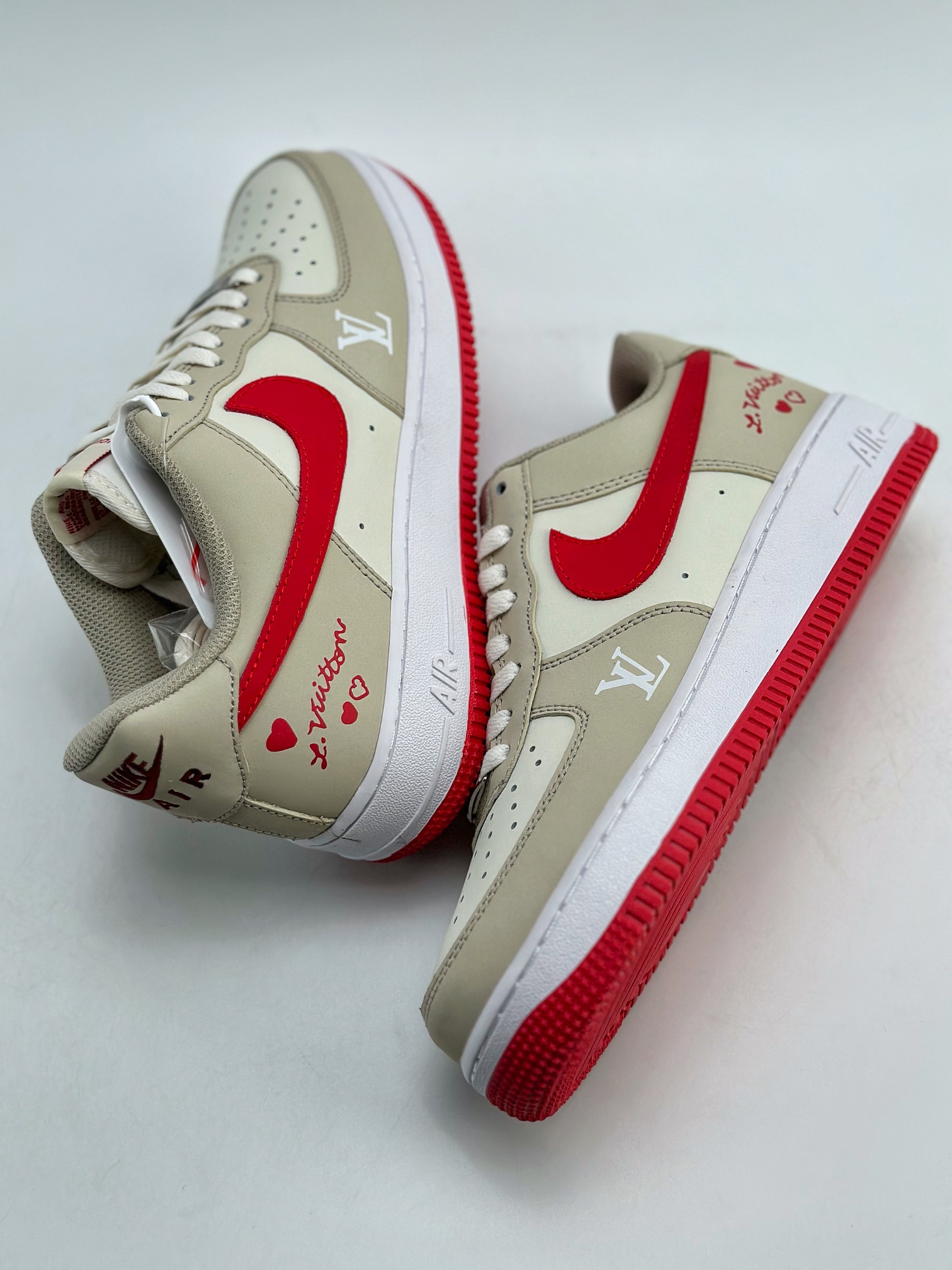 Nike Air Force 1 Low 07 x Louis Vuitton 米黄红 BS9055-722