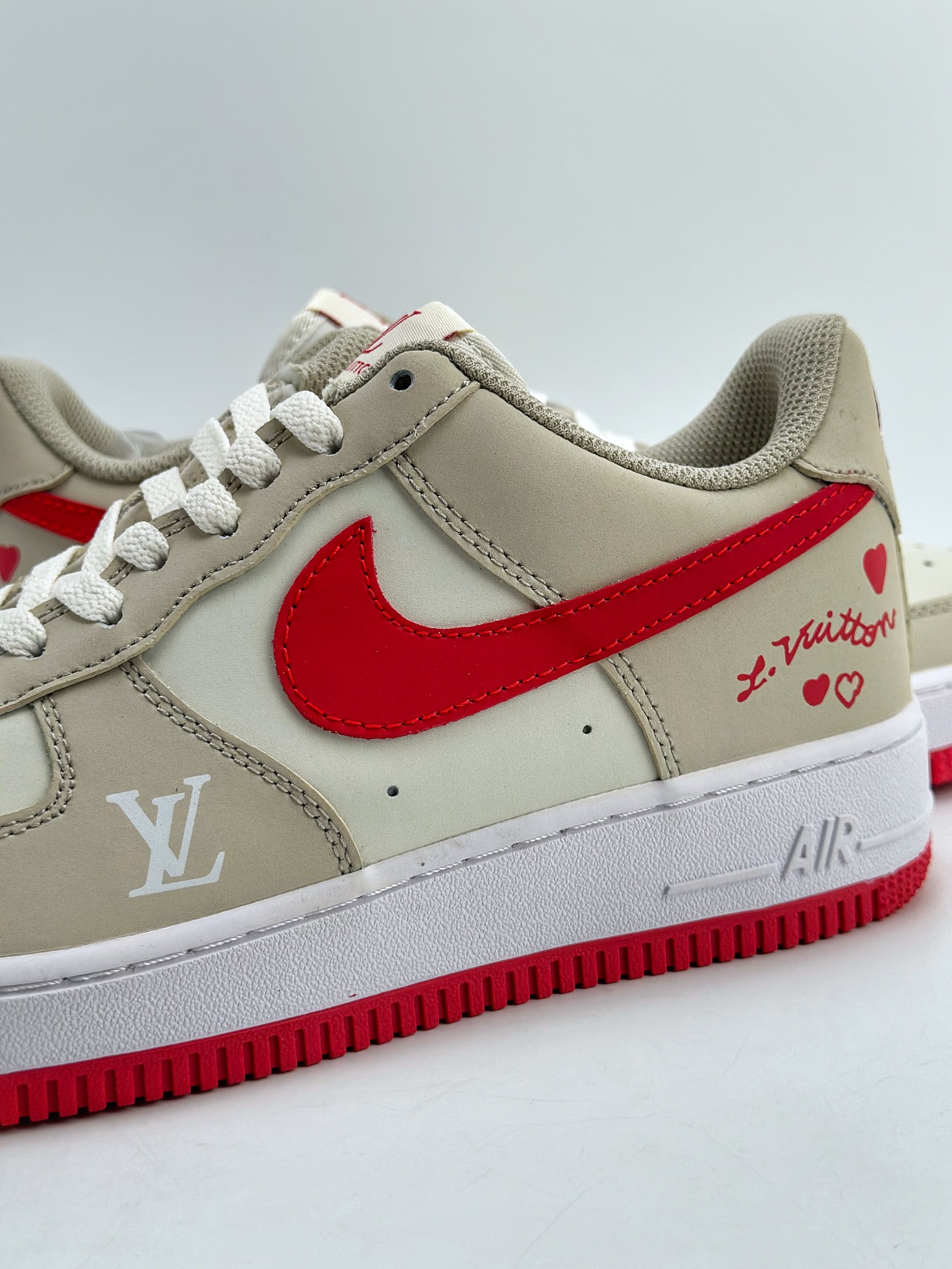 Nike Air Force 1 Low 07 x Louis Vuitton 米黄红 BS9055-722