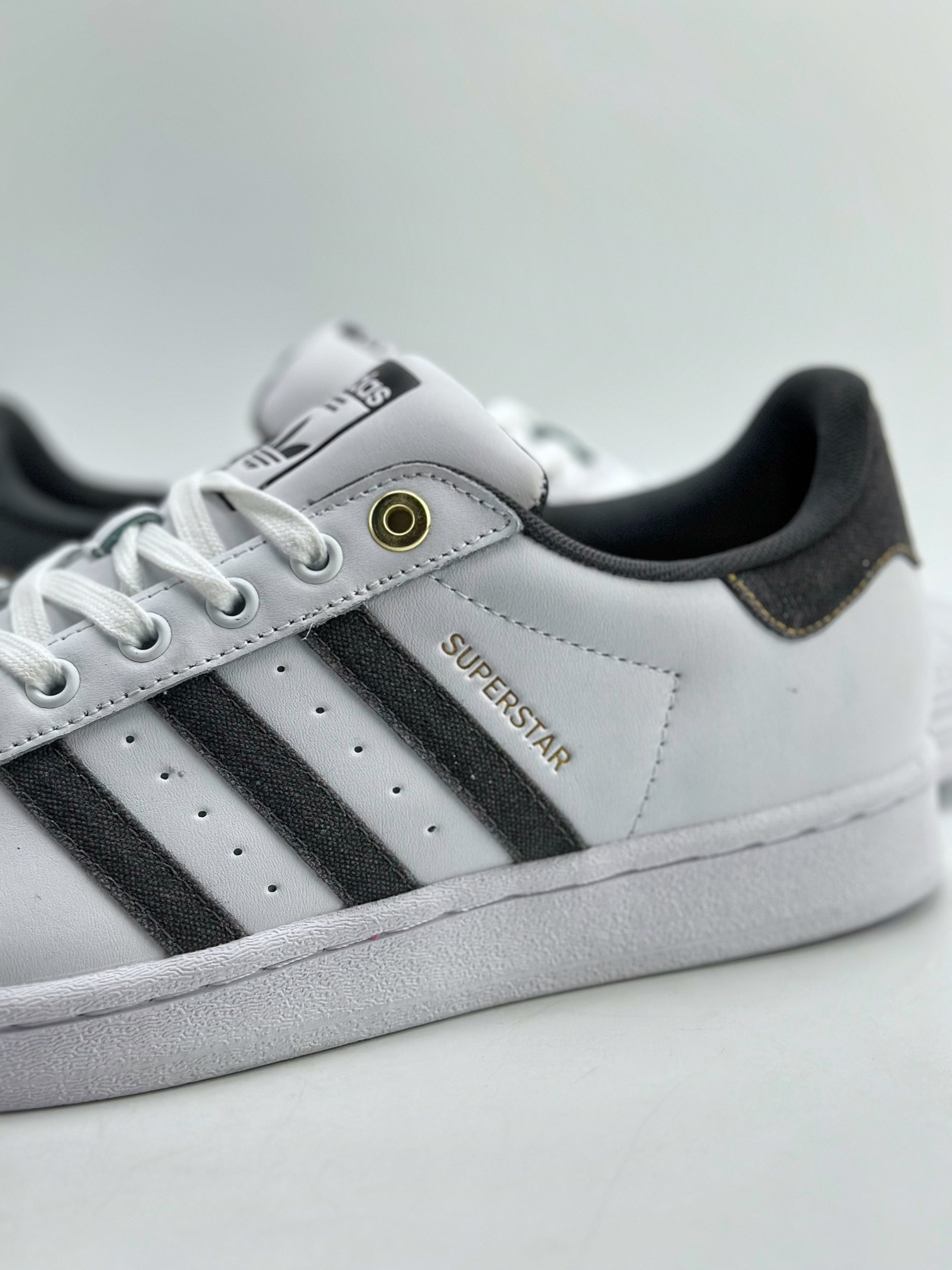 Adidas Originals Superstar 贝壳头 白深灰 ID1712