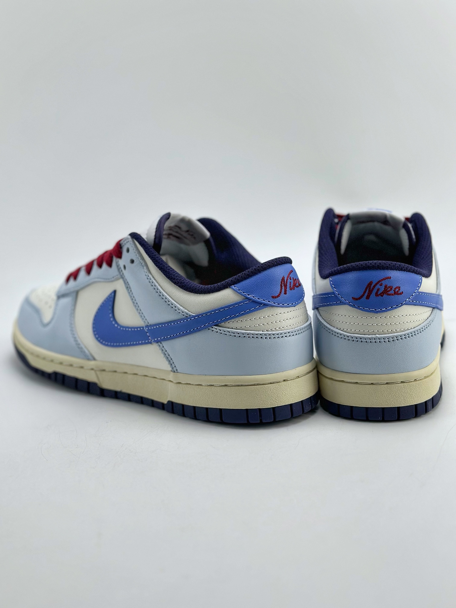 Nike SB Dunk Low 米蓝 FV8113-141