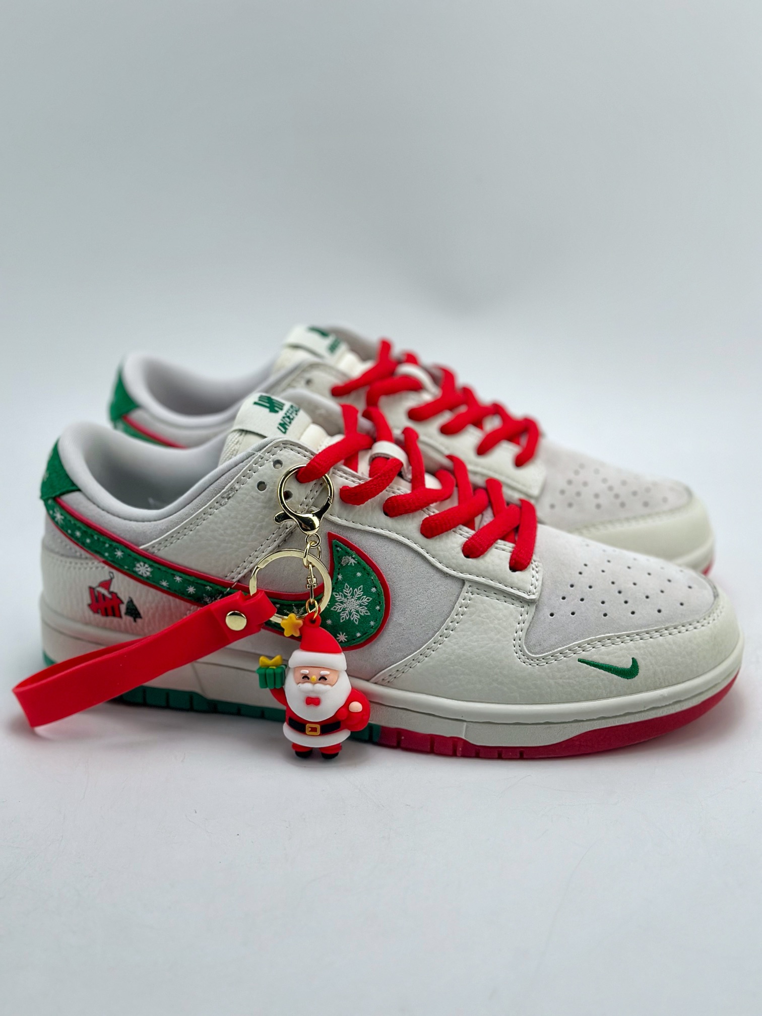 Nike SB Dunk Low x Undefeated High-end Custom Christmas XB5181-318