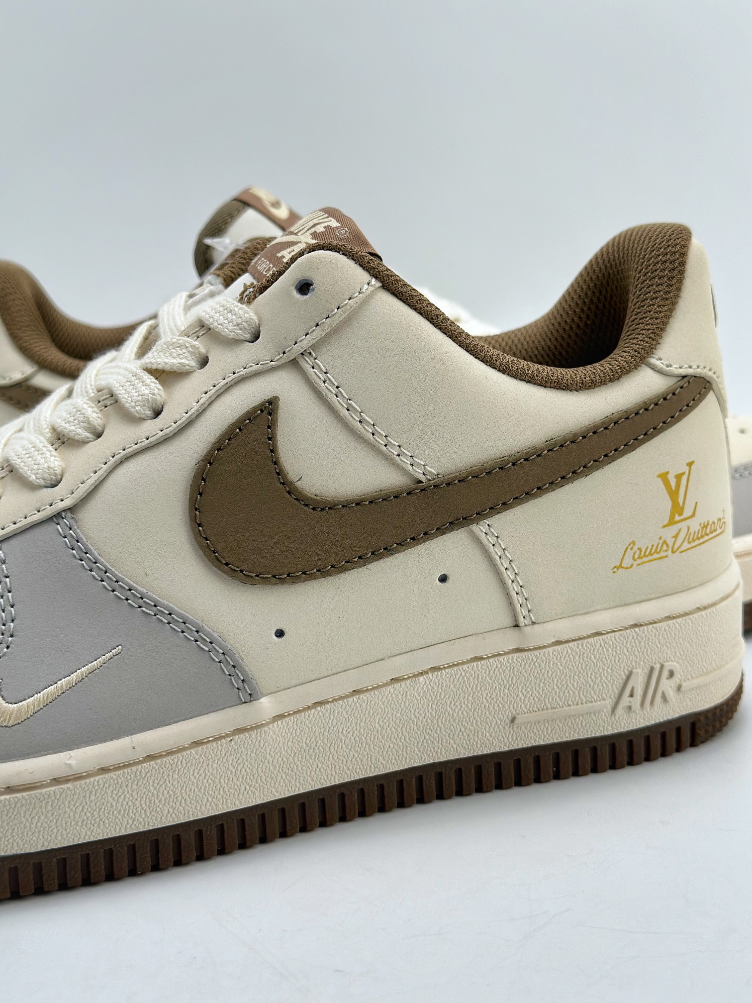 Nike Air Force 1 Low 07 x Louis Vuitton Beige Gray BS9055-832