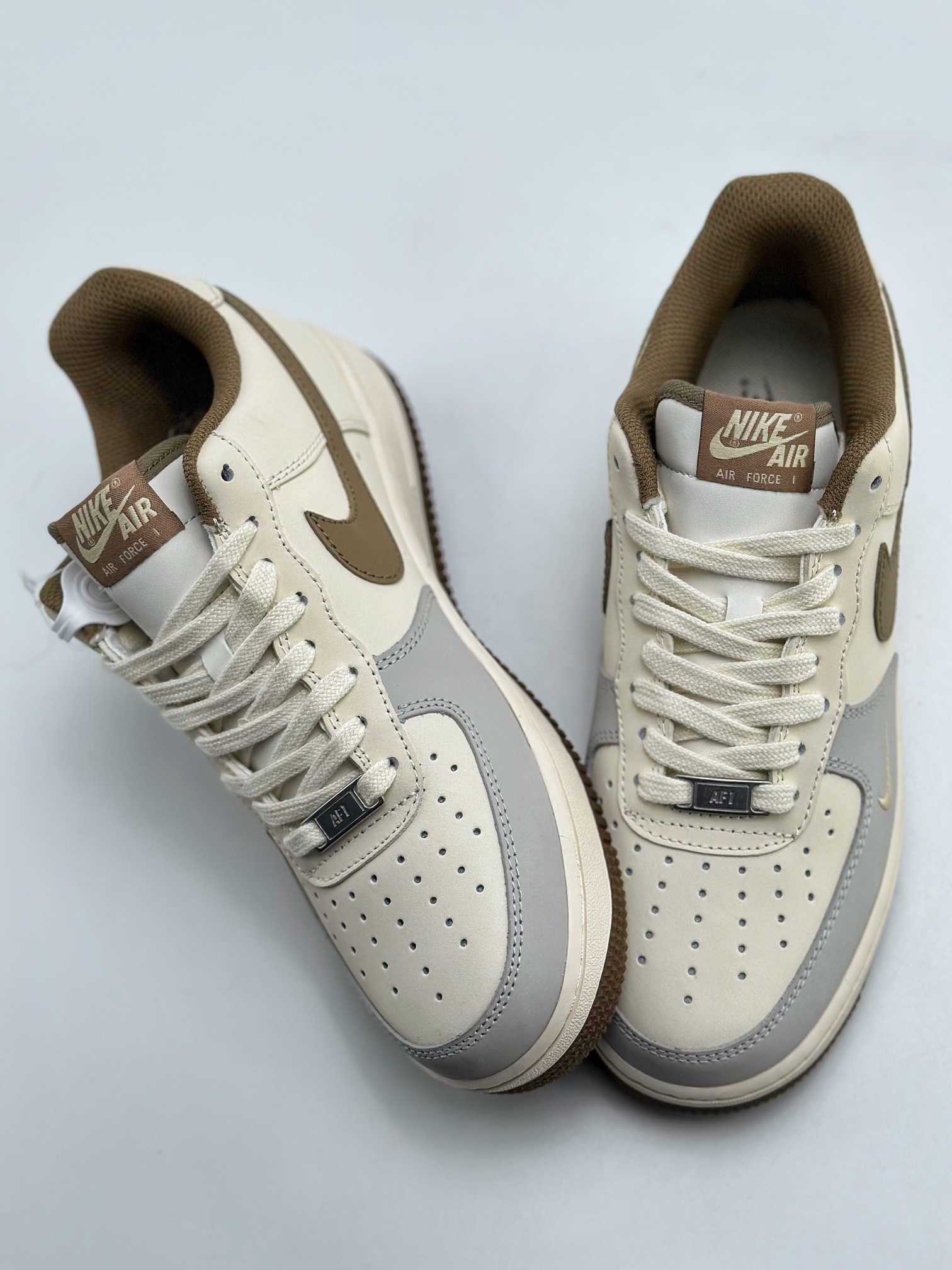 Nike Air Force 1 Low 07 x Louis Vuitton Beige Gray BS9055-832