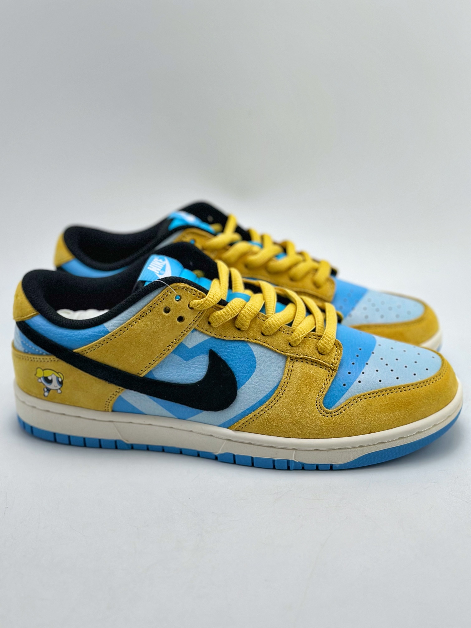 Nike SB Dunk Low x The Powerpuff Girls GP5532-061