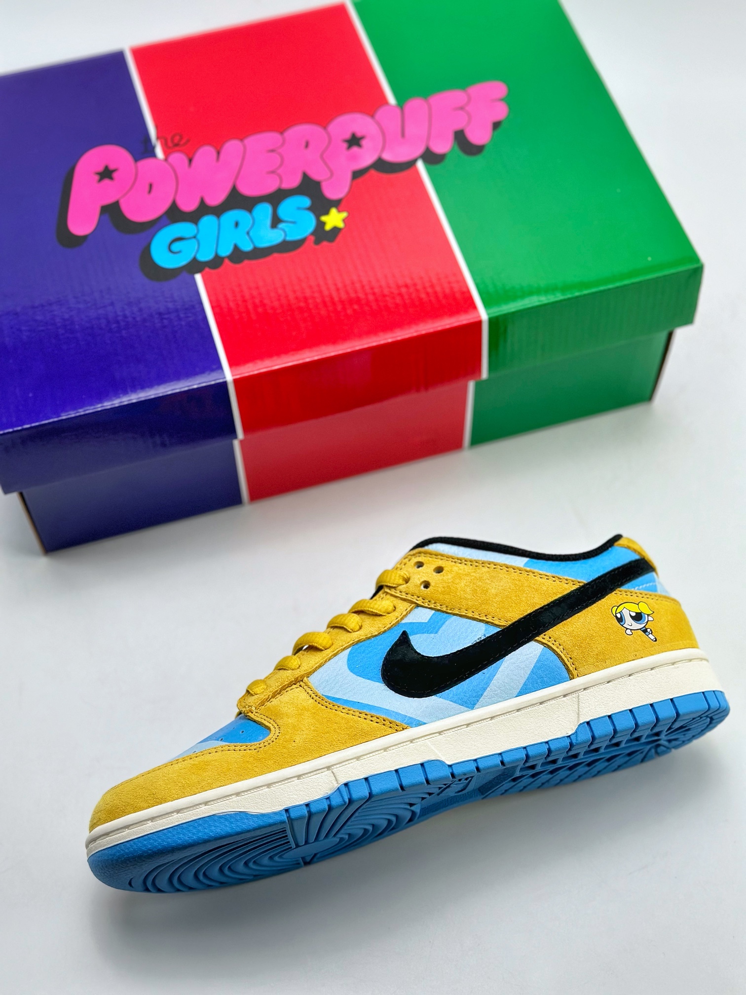 Nike SB Dunk Low x The Powerpuff Girls GP5532-061