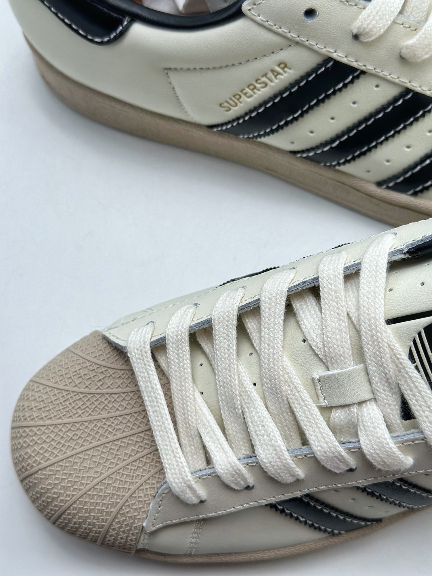 Adidas Originals Superstar Shell Toe Beige Black ID1009