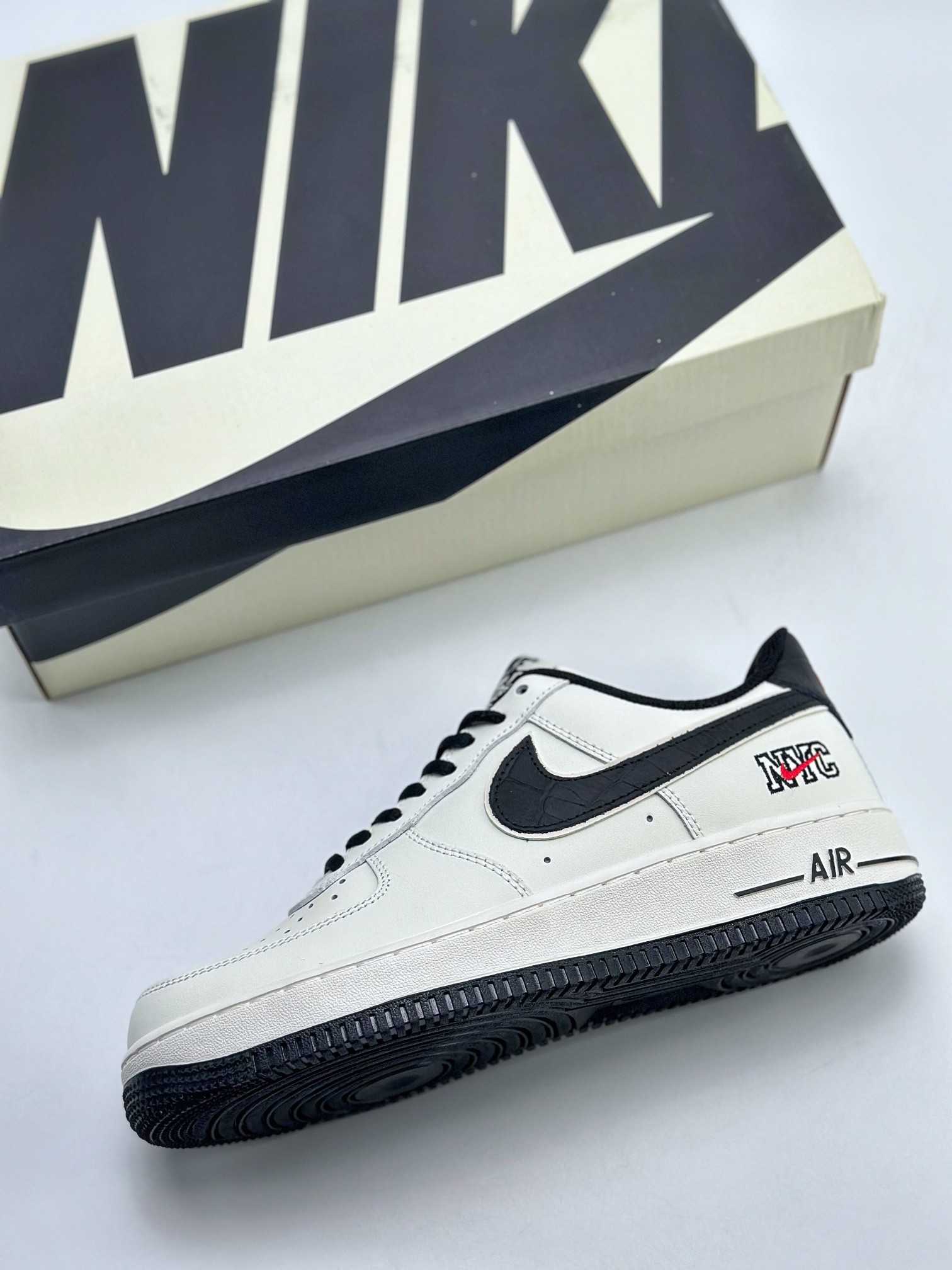 Nike Air Force 1 Low 07 NYC KL4596-336