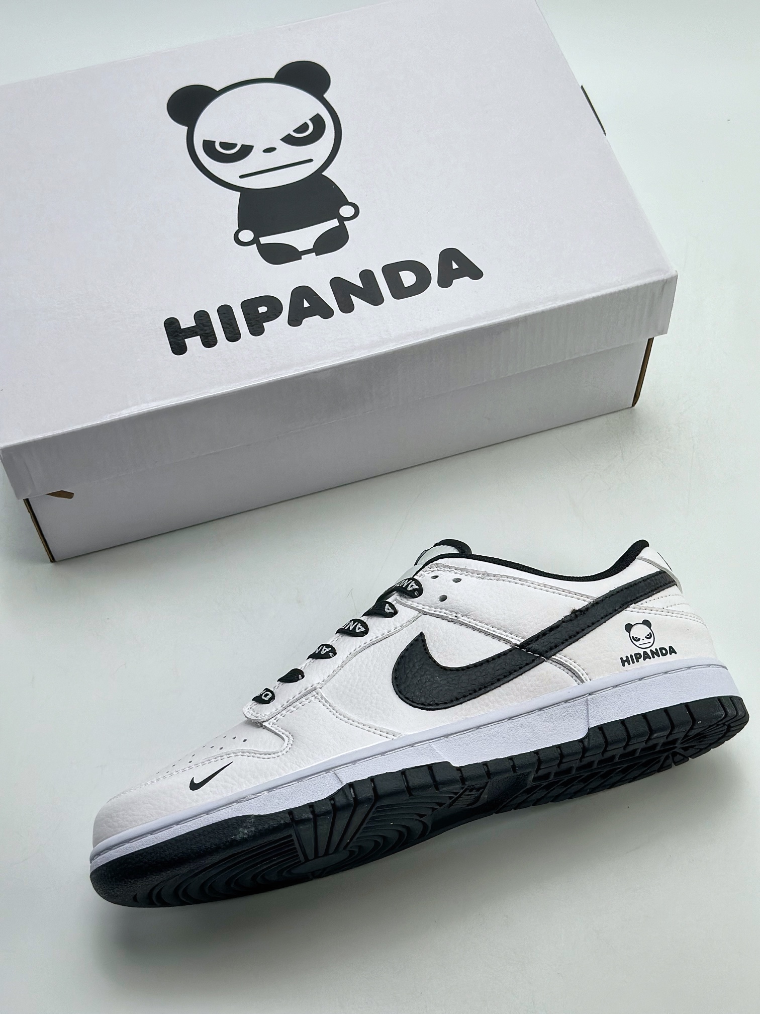 Nike SB Dunk Low ”Hipanda” Panda GF1818-001