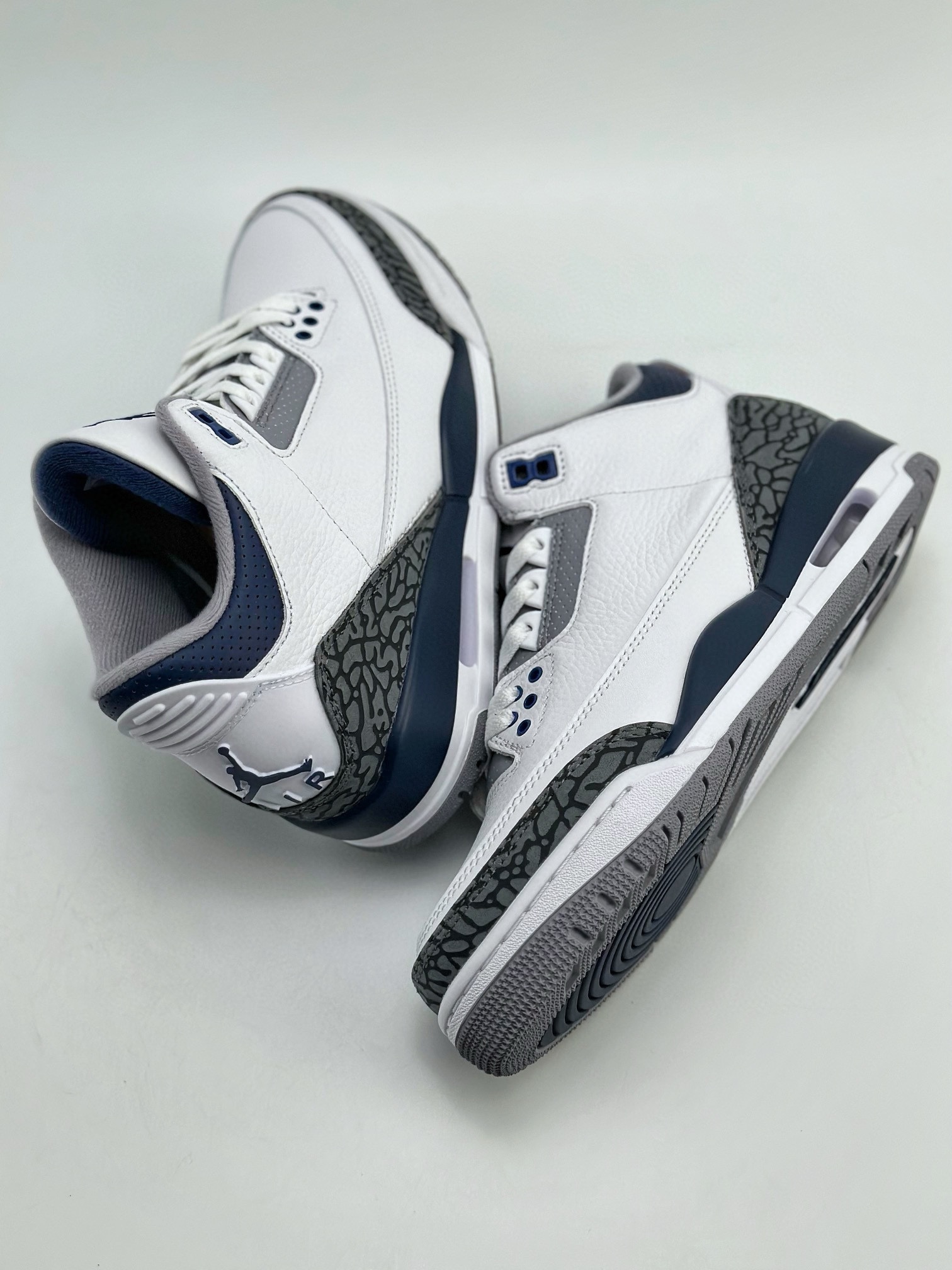 Air Jordan 3 Retro White Blue CT8532-140