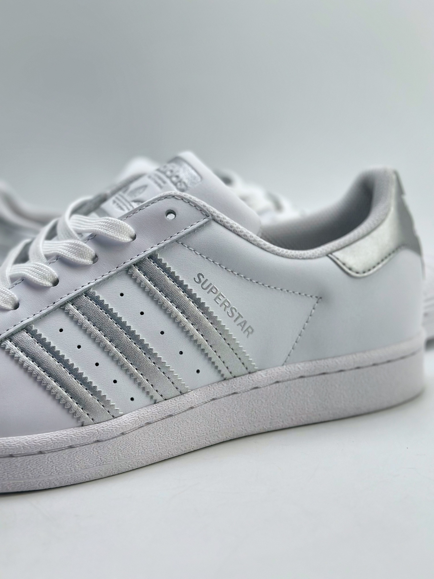 Adidas Originals Superstar Shell Toe Silver FX2329