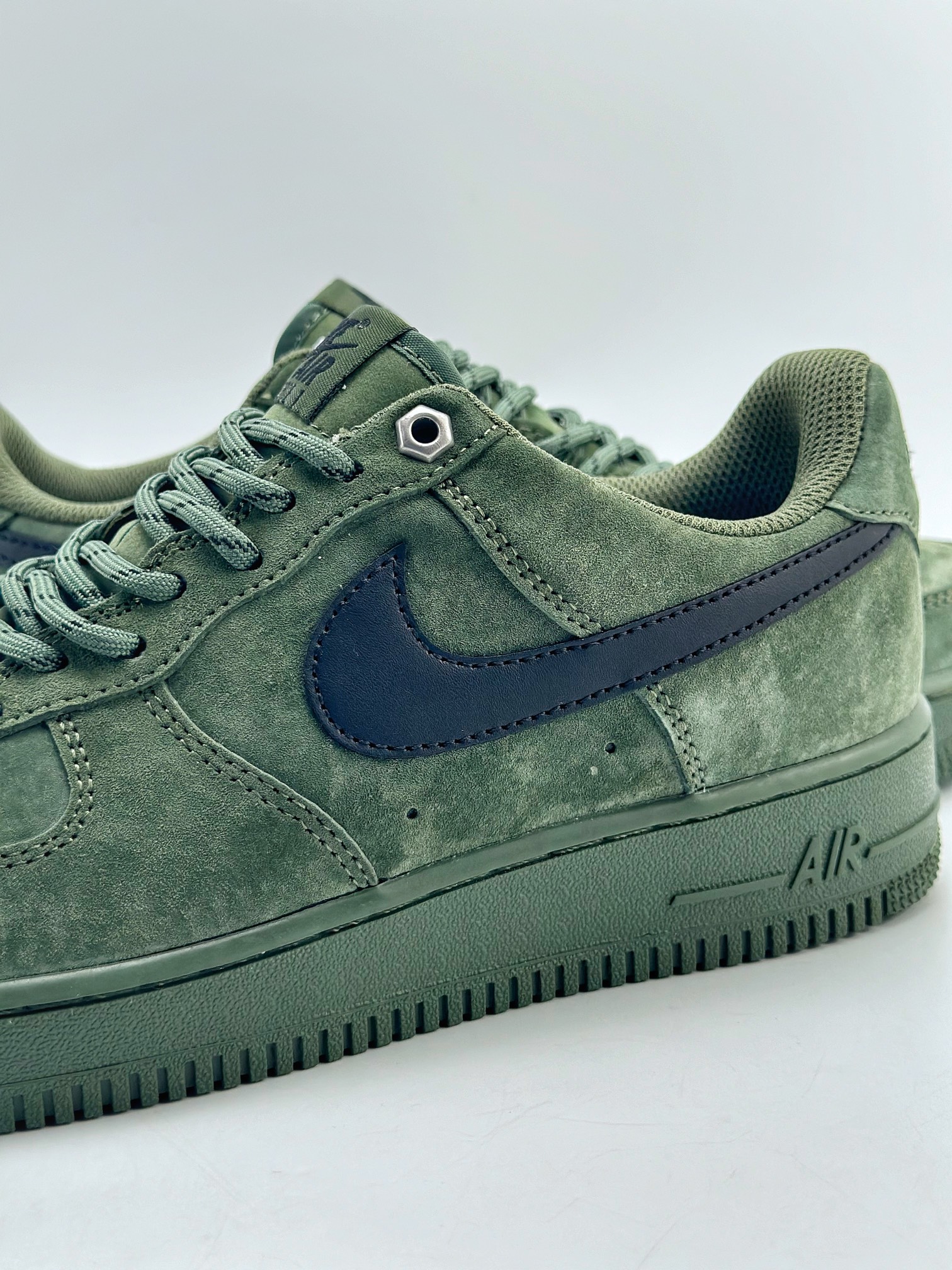 Nike Air Force 1 Low 07 Moss Green