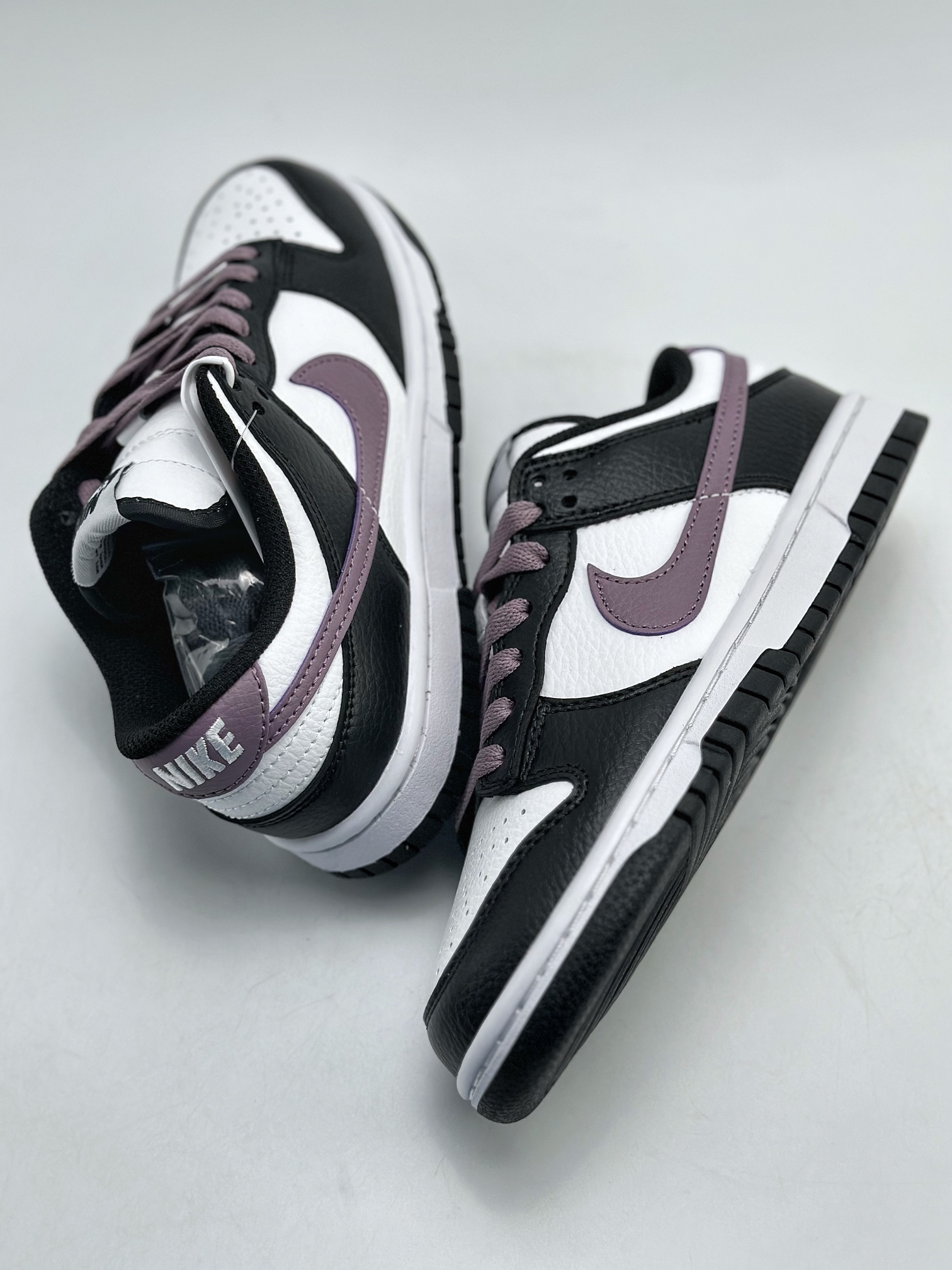 NIKE SB Dunk Low Black and White Taro Purple DO7412-991