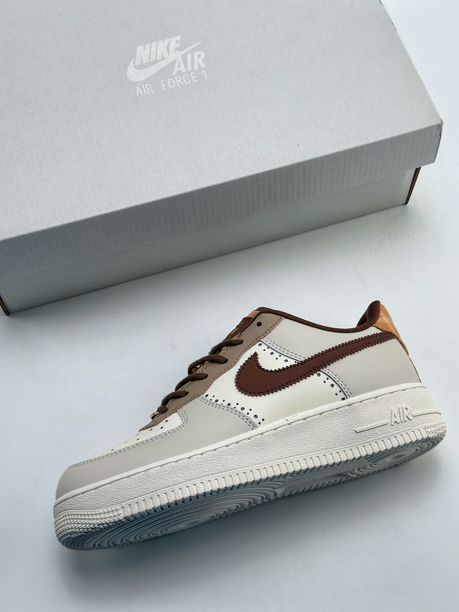 Nike Air Force 1 Low 07 FV3702-121