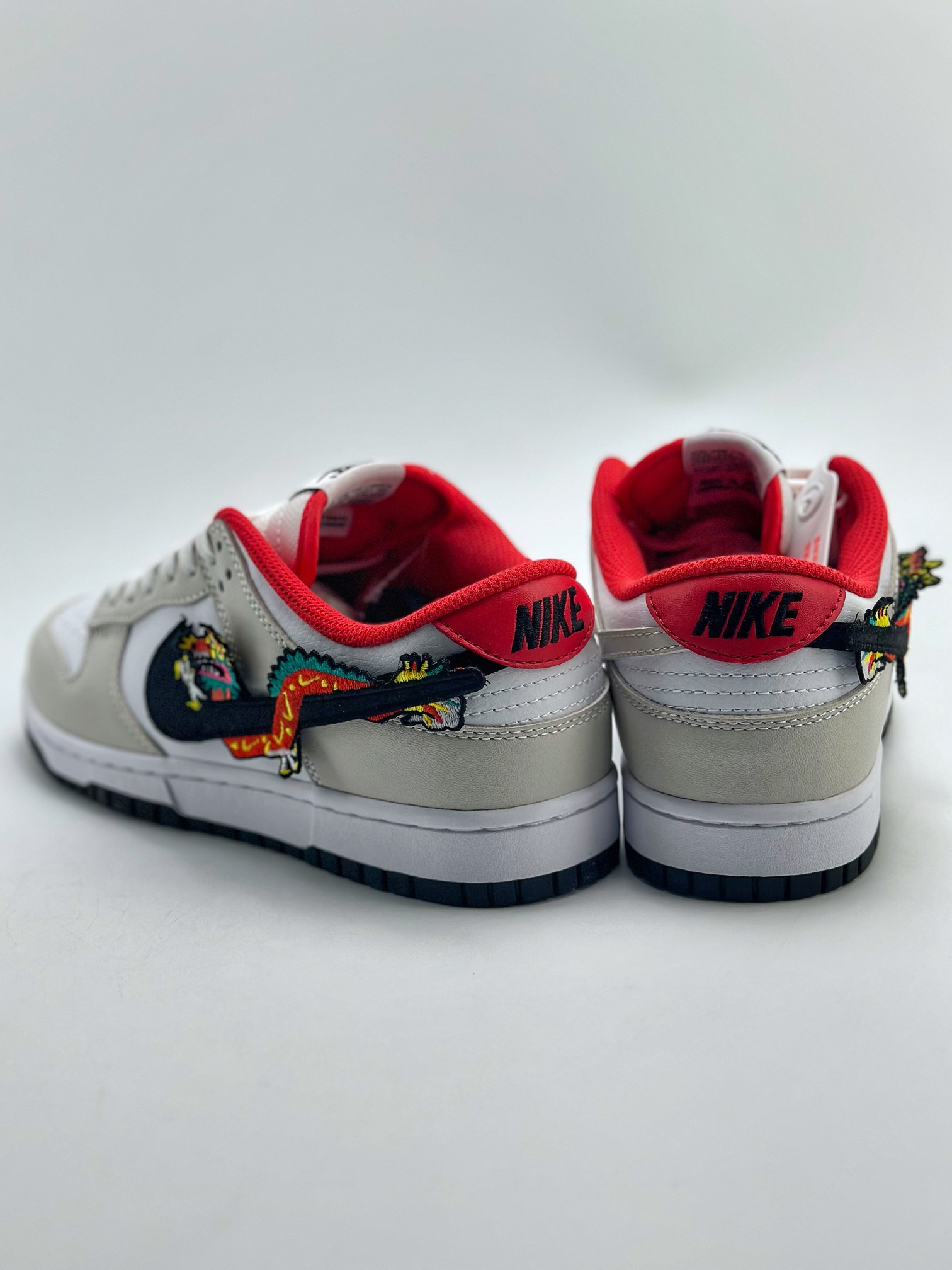 NIKE SB Dunk Low GS “Year of the Dragon” 龙年限定 FZ5528-101