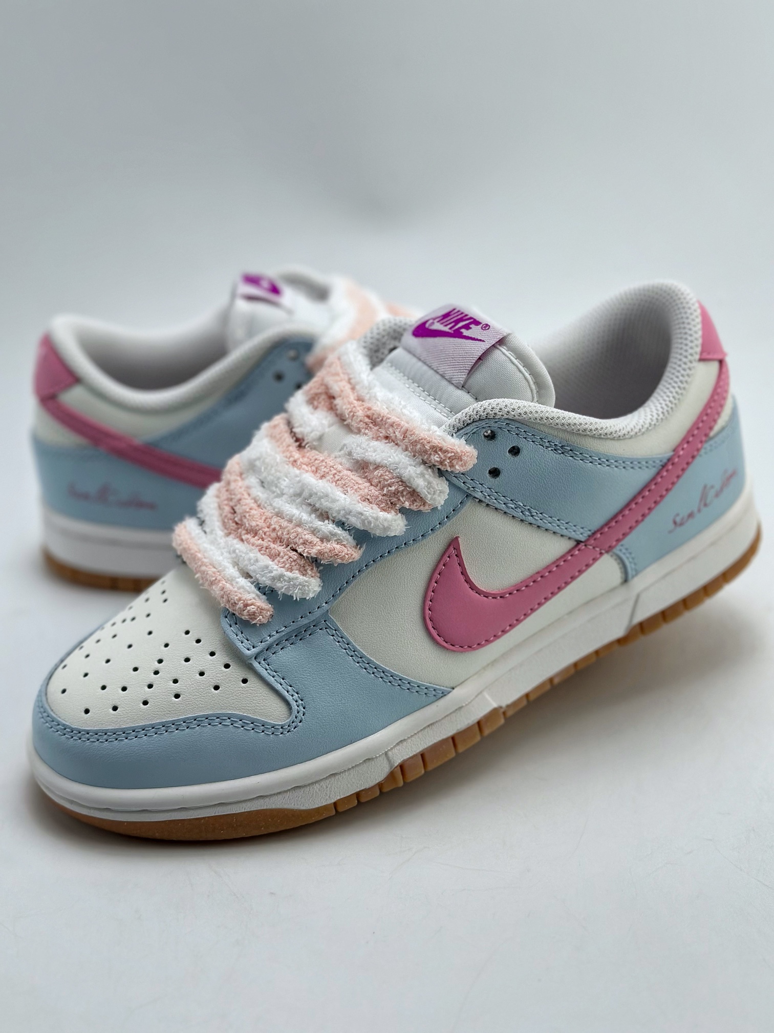 NIKE SB Dunk Low 樱花校园 粉蓝 FD9922-151