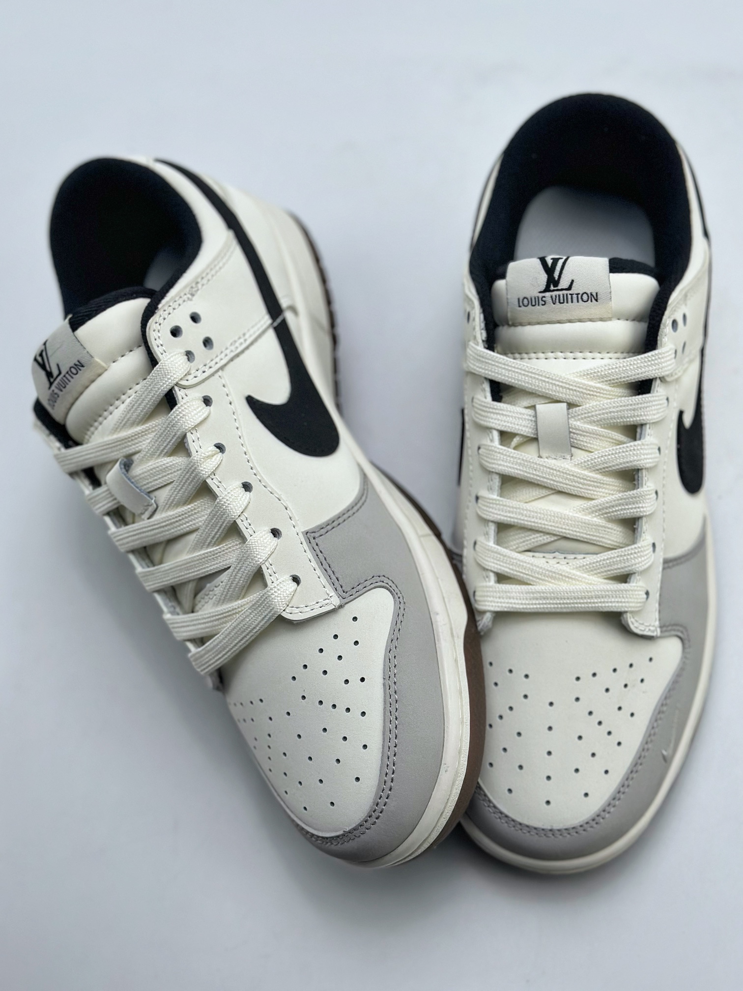 260 Nike SB Dunk Low x Louis Vuitton 白黑灰 JH8037-919