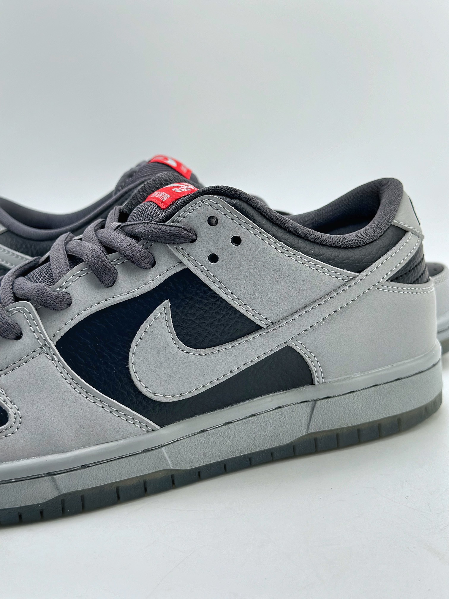 210 Nike SB Dunk Low Atlas 35MM Grey 灰黑 504750-020