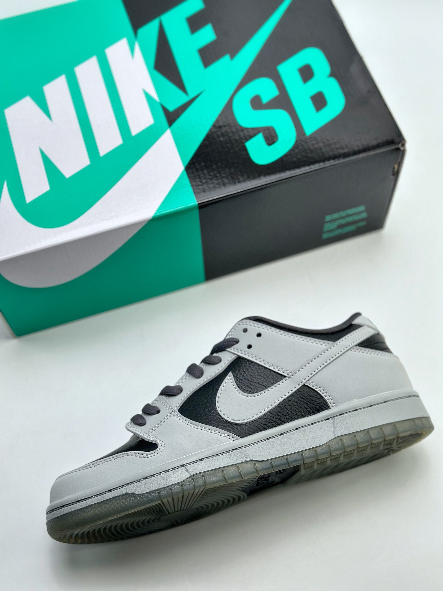 210 Nike SB Dunk Low Atlas 35MM Grey 灰黑 504750-020