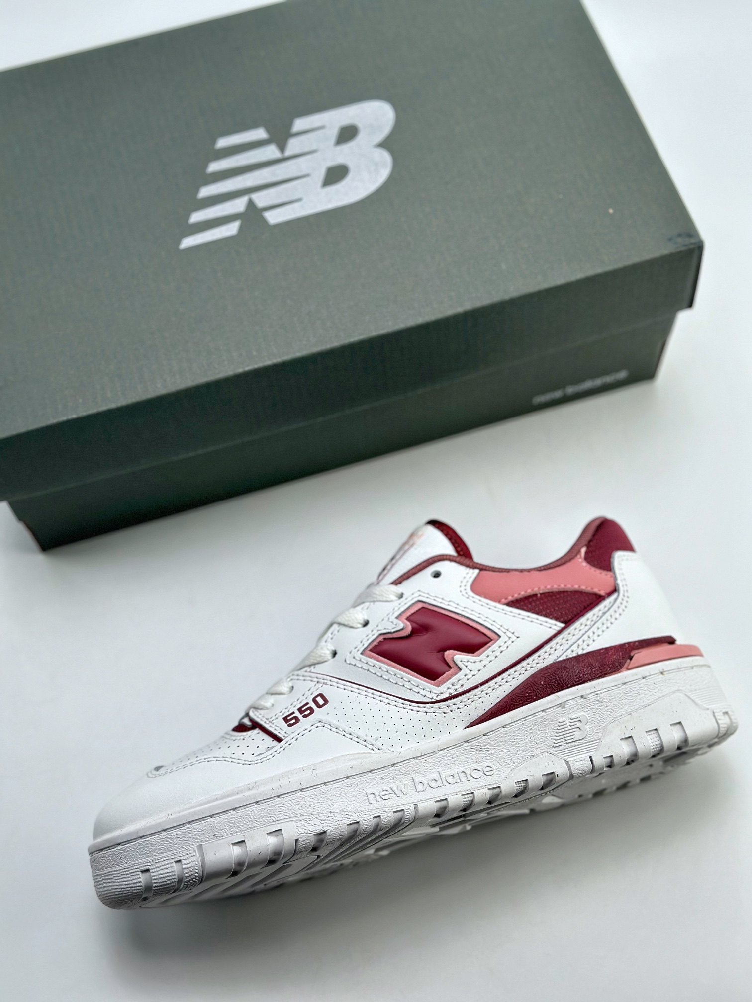 190 New Balance BB550 复古跑鞋 系列复古休闲运动慢跑鞋 BBW550DP