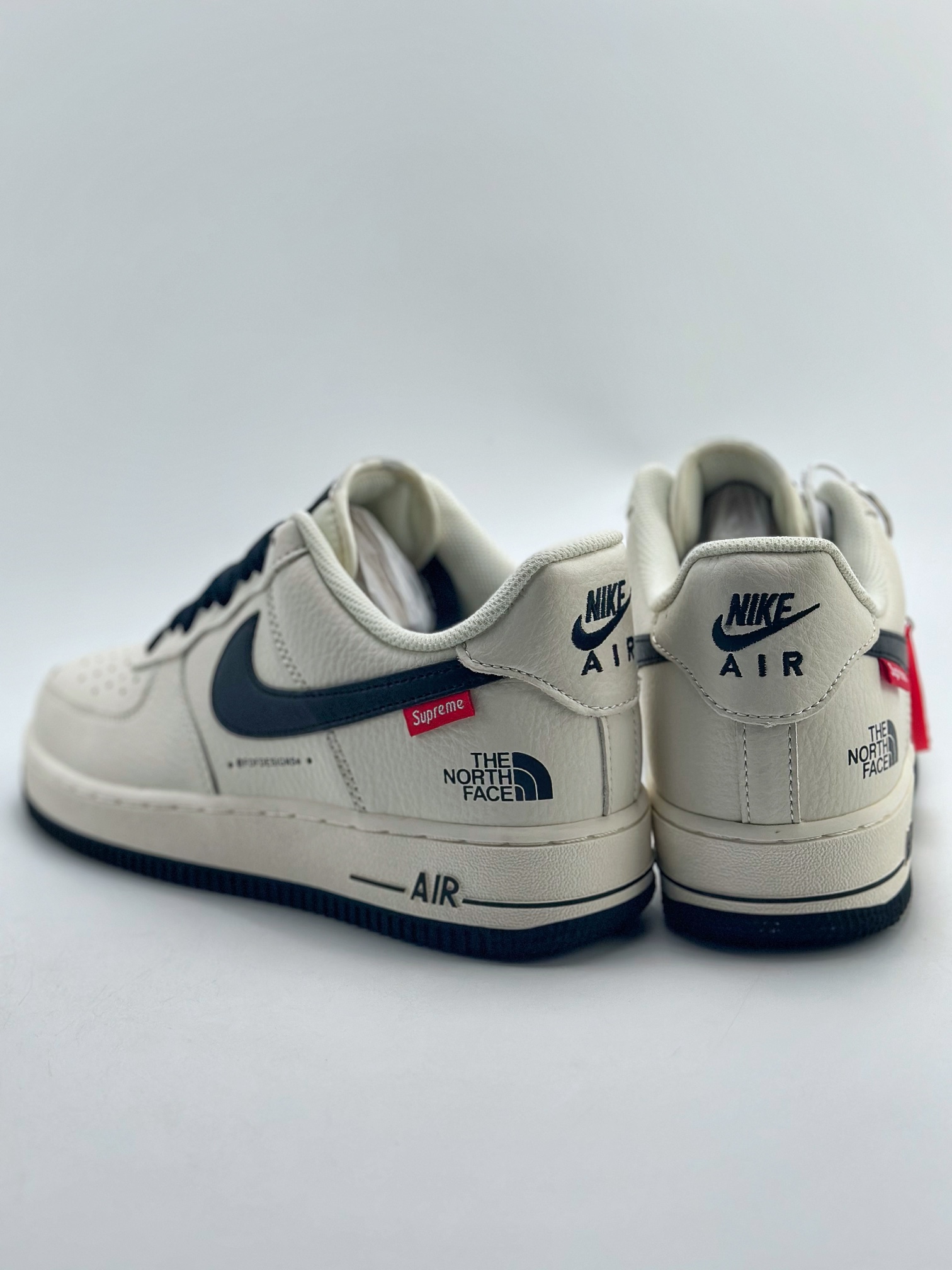 260 Nike Air Force 1 Low 07 x The North Face x Supreme 三方联名 SU2305-001