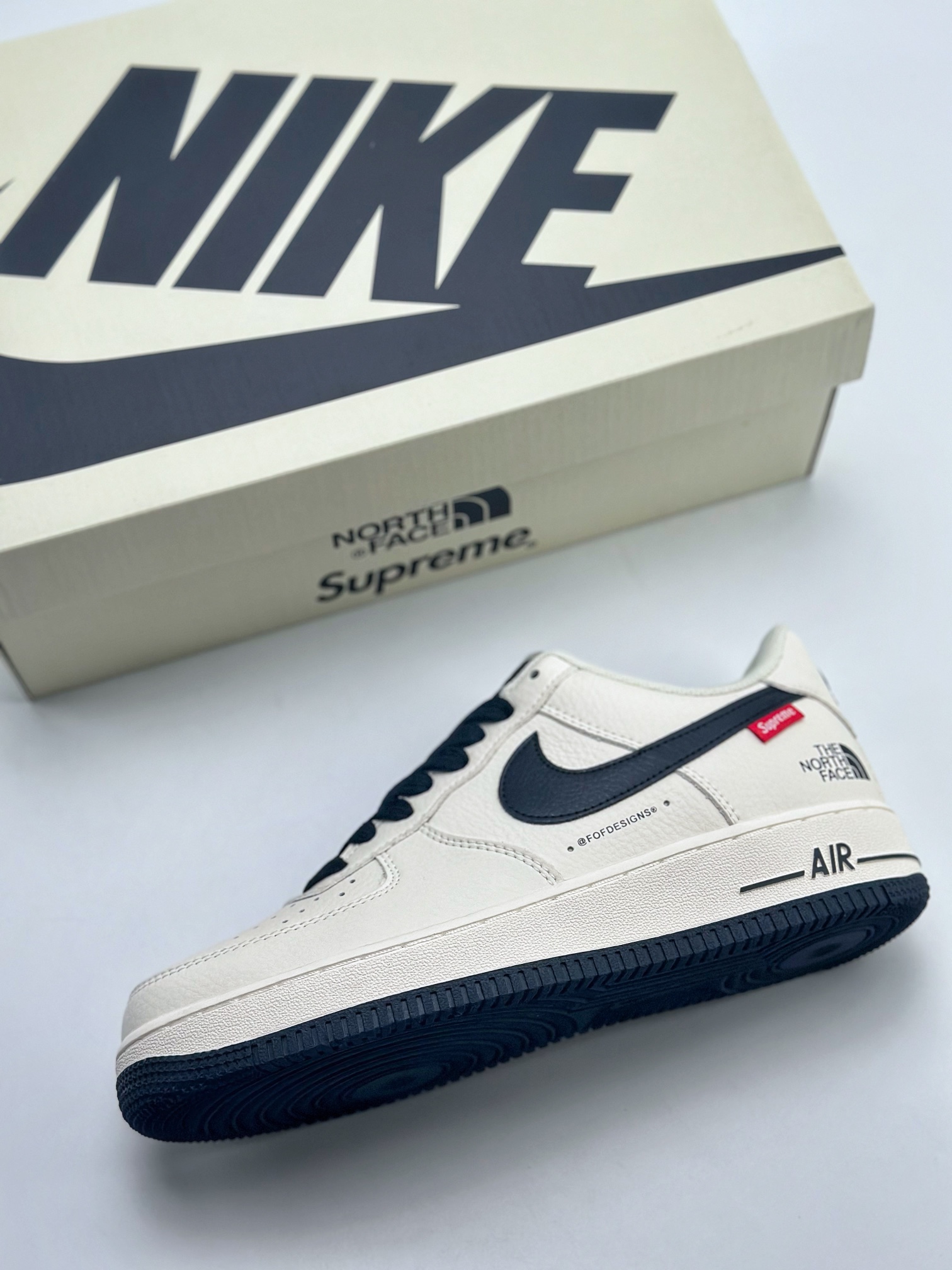 260 Nike Air Force 1 Low 07 x The North Face x Supreme 三方联名 SU2305-001