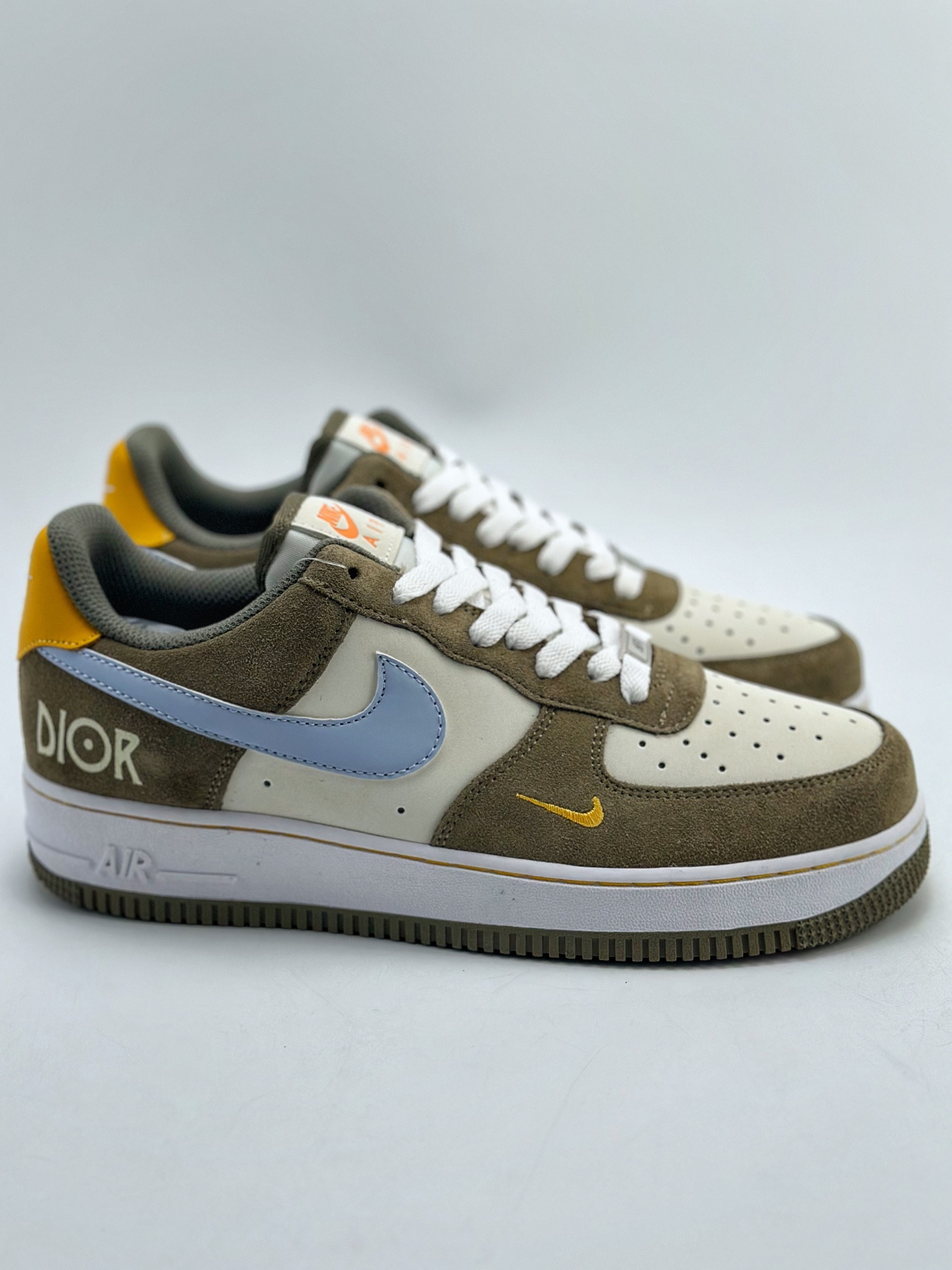 200 Nike Air Force 1 Low 07 x DIOR 拼接米白翻毛黄 HX123-003