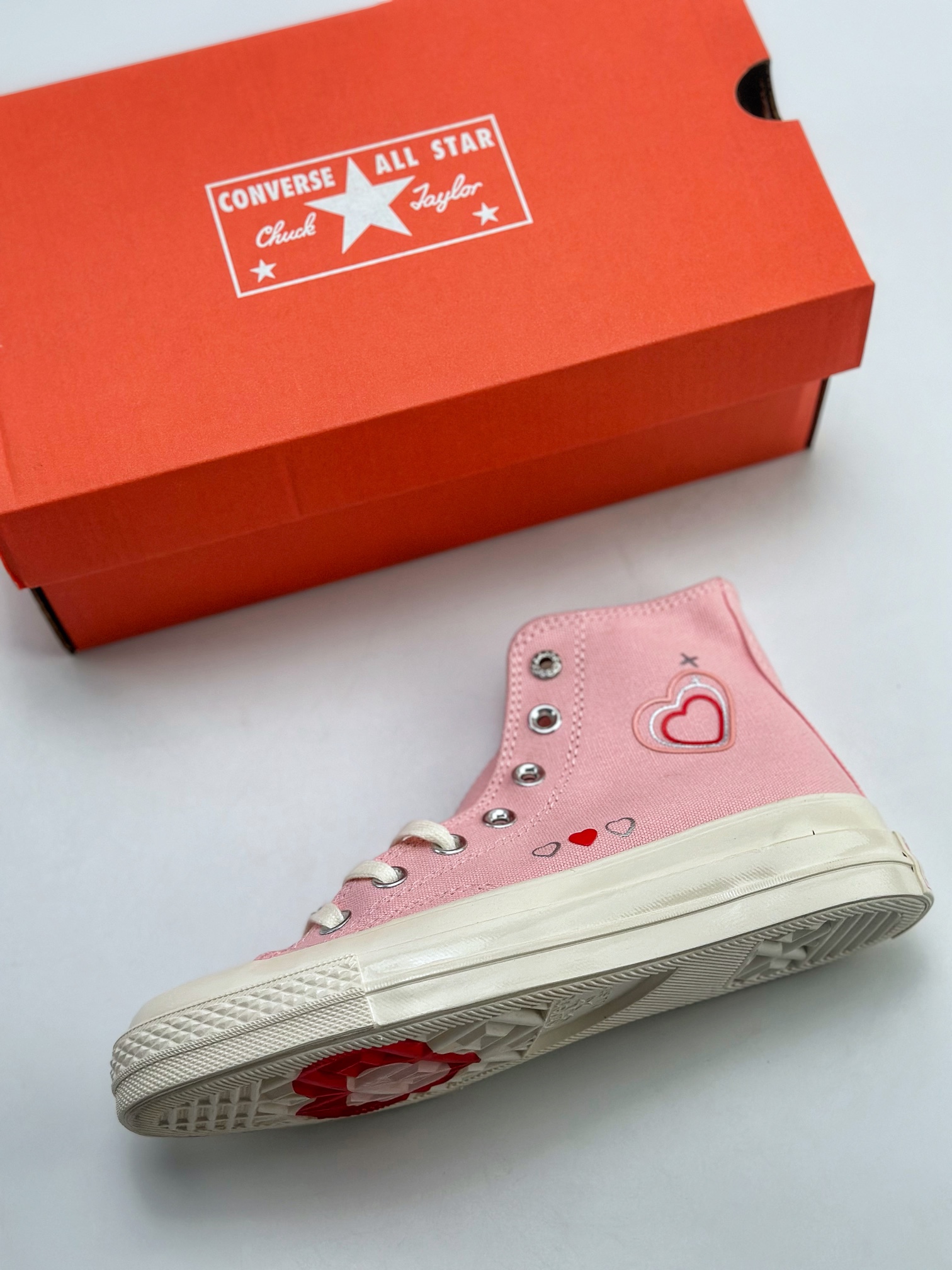 160 Converse 24年情人节限定 帆布鞋面 舒适透心