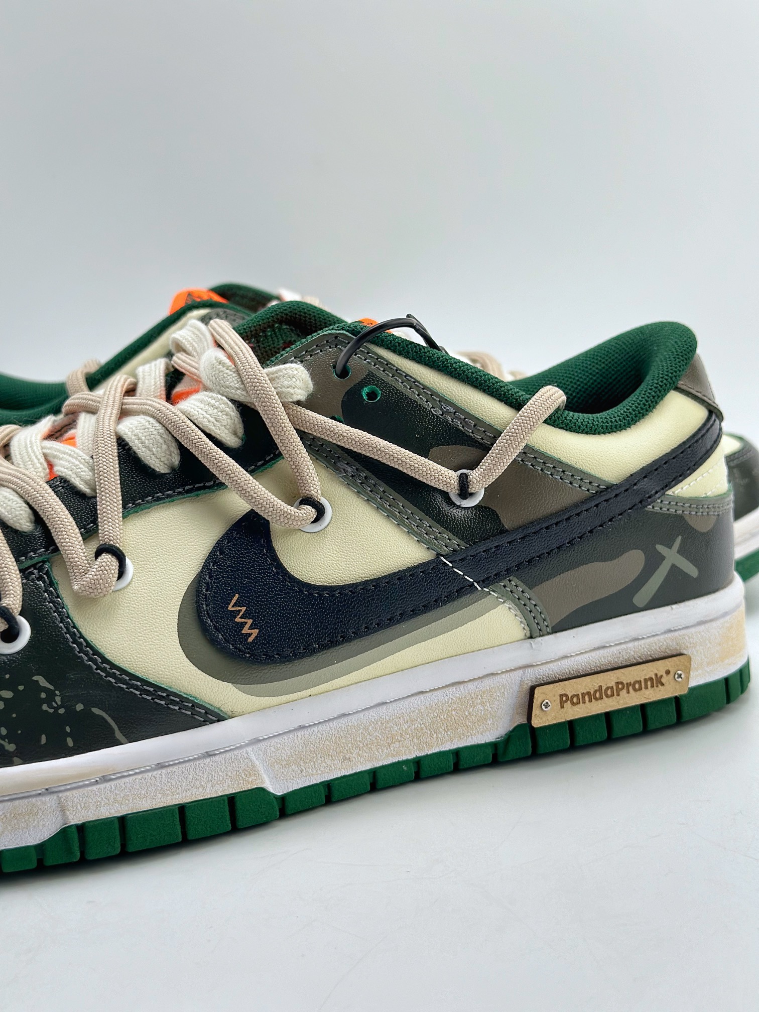 300 Nike SB Dunk Low 熊猫恶作剧 丛林穿越 荒野矿石 DD1391-100