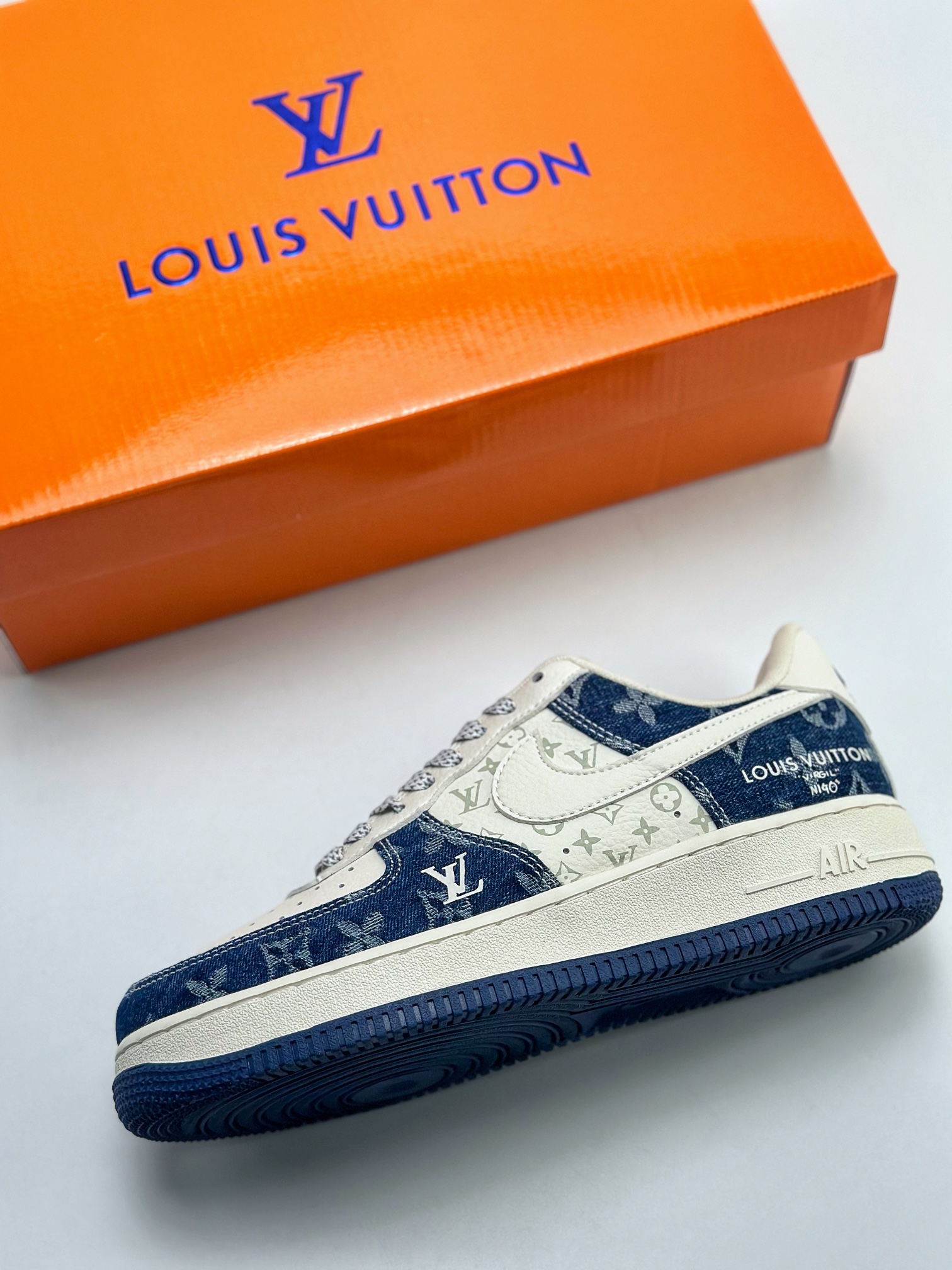 260 Nike Air Force 1 Low 07 x Louis Vuitton 米白牛仔布拼接 DH7566-100