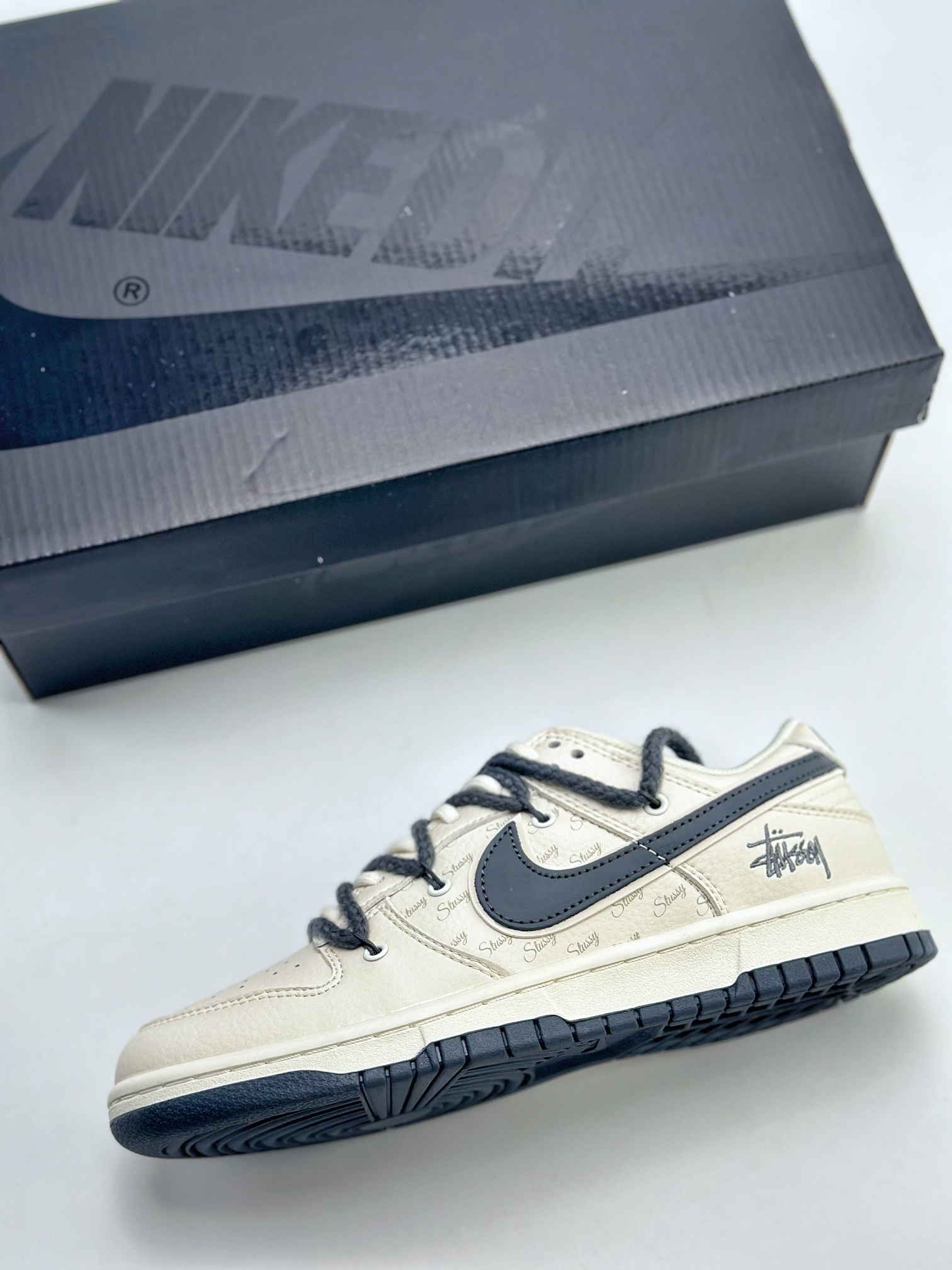 280 Nike SB Dunk Low x Stussy 斯图西 FC1688-140