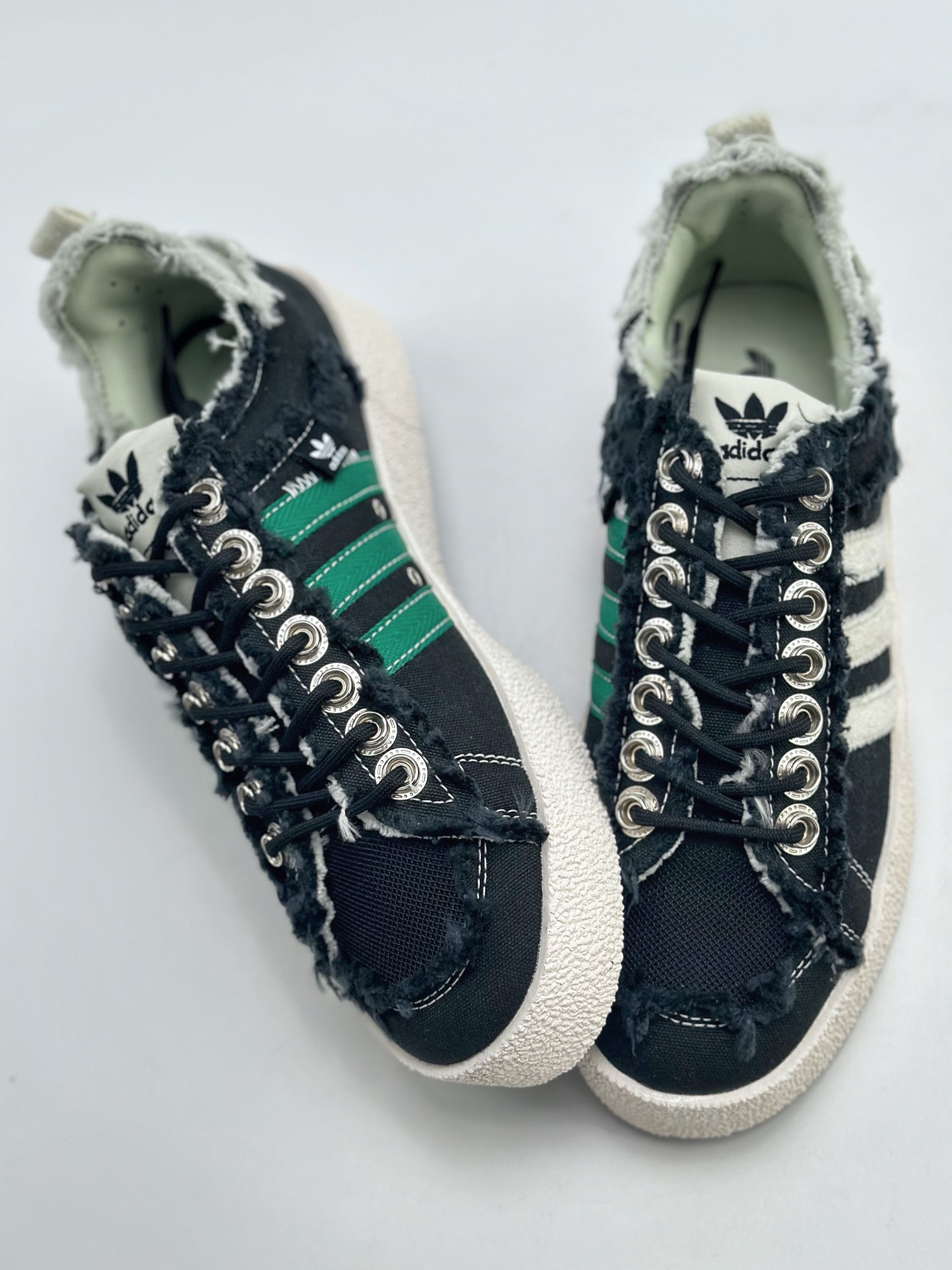 220 Adidas adidas Campus 80S x SONG FOR THE MUTE 最新联名复古破坏工艺帆布鞋 ID4791