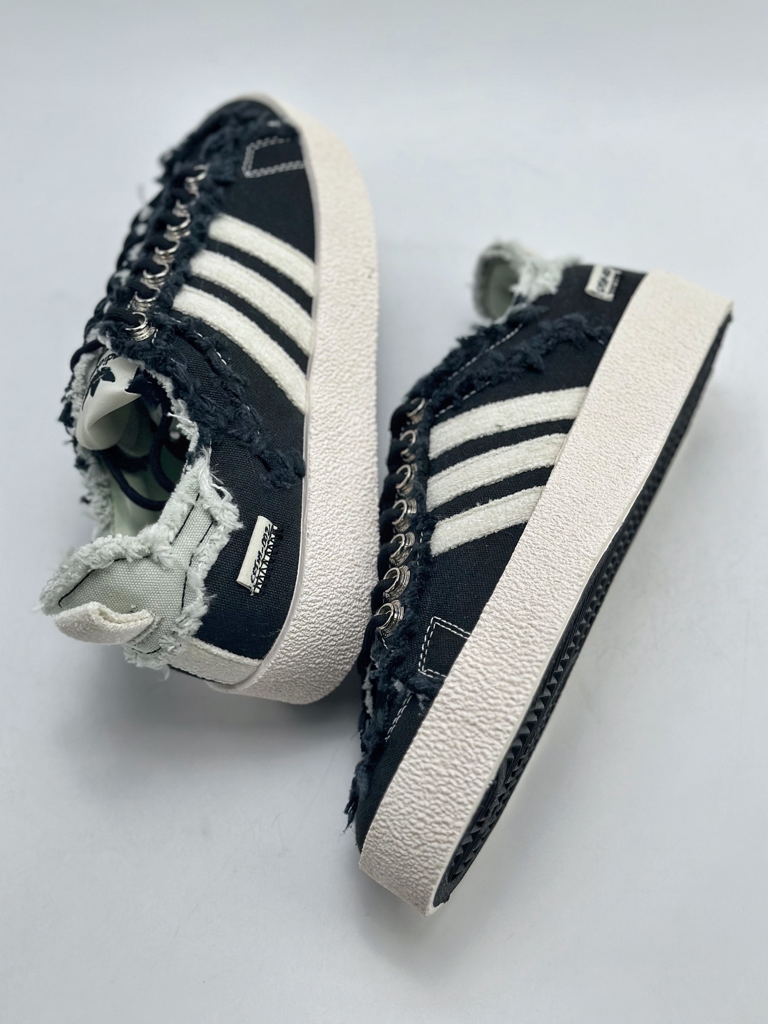 220 Adidas adidas Campus 80S x SONG FOR THE MUTE 最新联名复古破坏工艺帆布鞋 ID4791