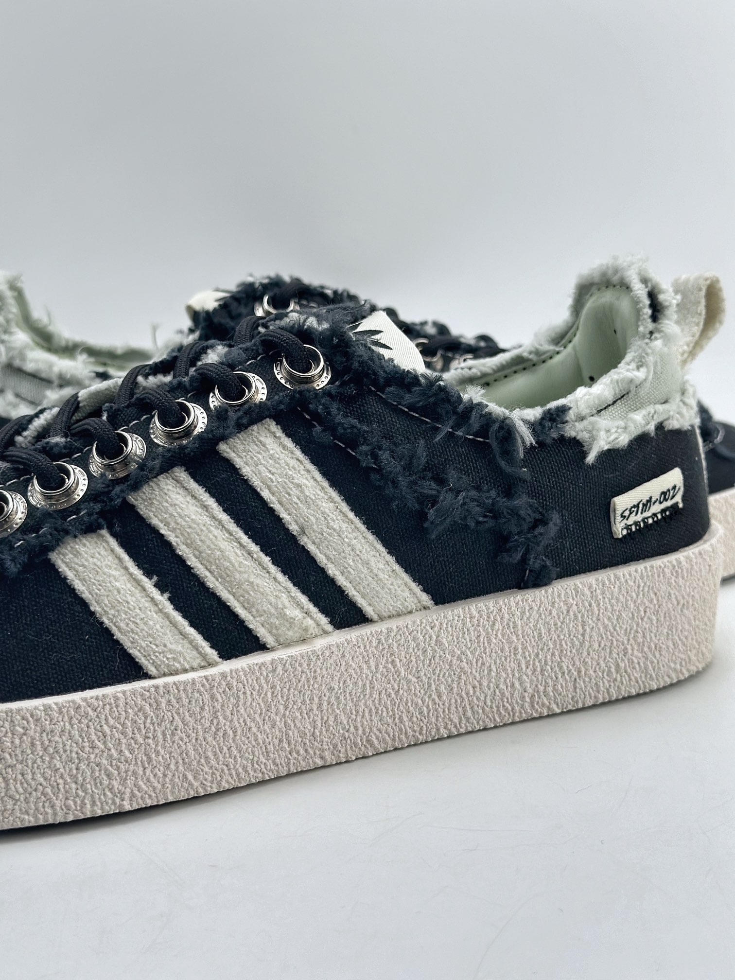 220 Adidas adidas Campus 80S x SONG FOR THE MUTE 最新联名复古破坏工艺帆布鞋 ID4791